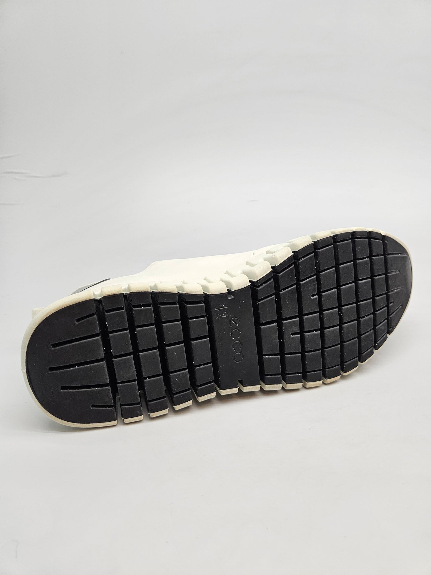 ECCO ORIGINAL KOZNI PATIKI BR 42