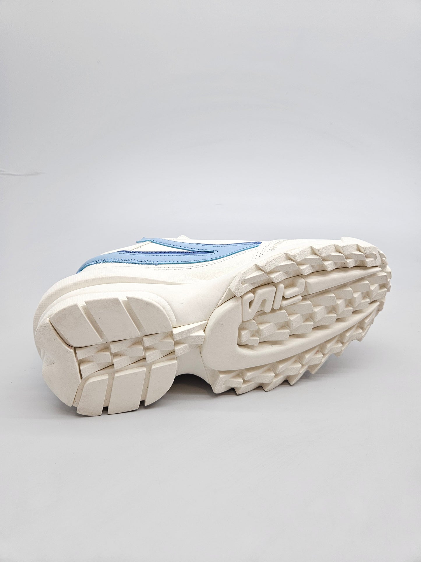 FILA NOVI ORIGINAL PATIKI BR 40