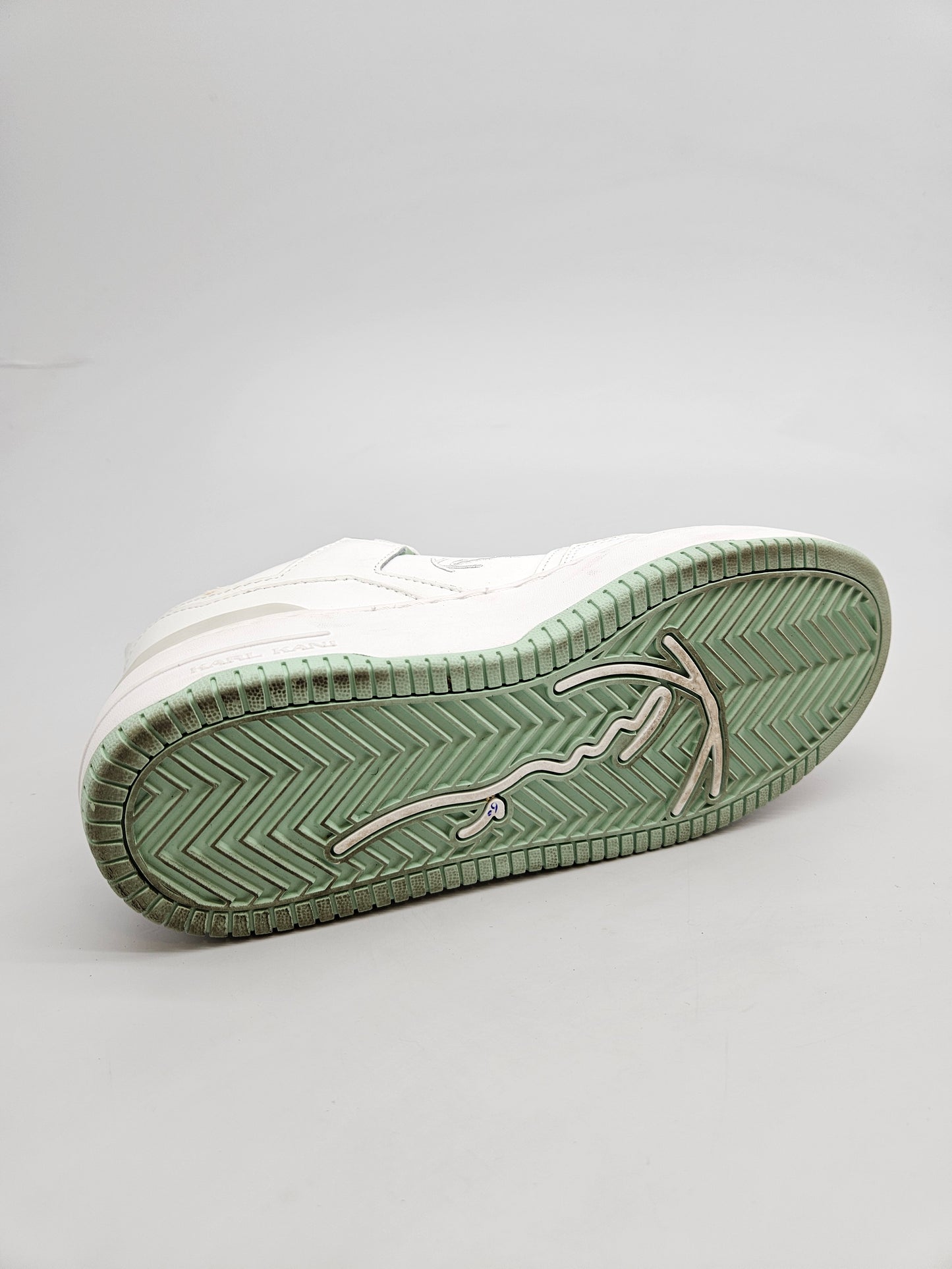 KARL KANI ORIGINAL PATIKI BR 37.5