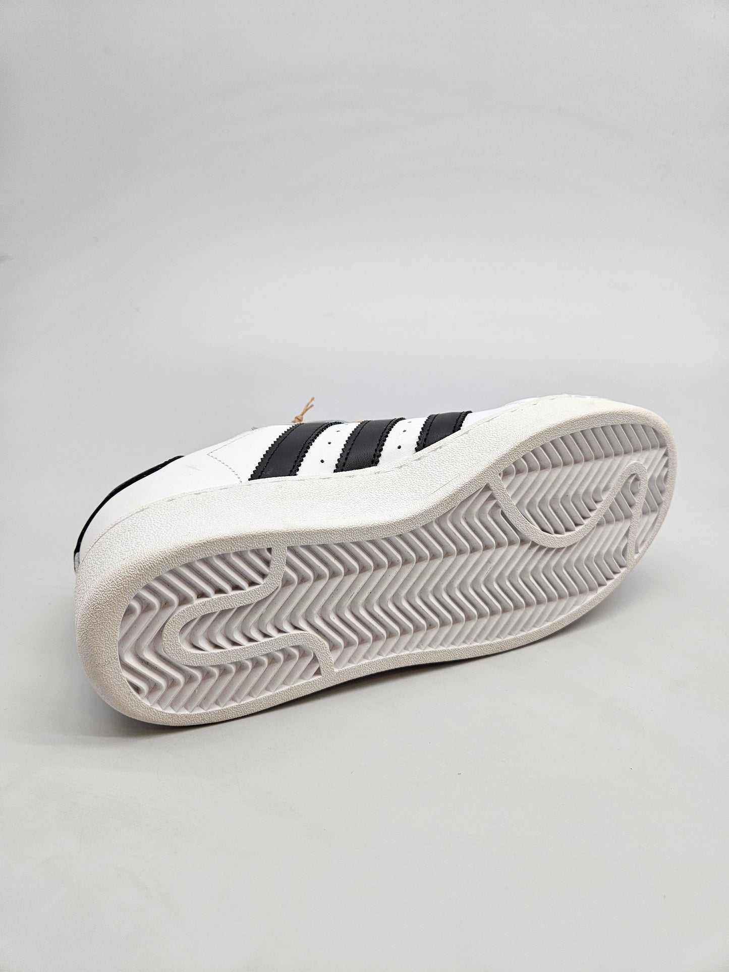ADIDAS NOVI ORIGINAL PATIKI BR 36.5