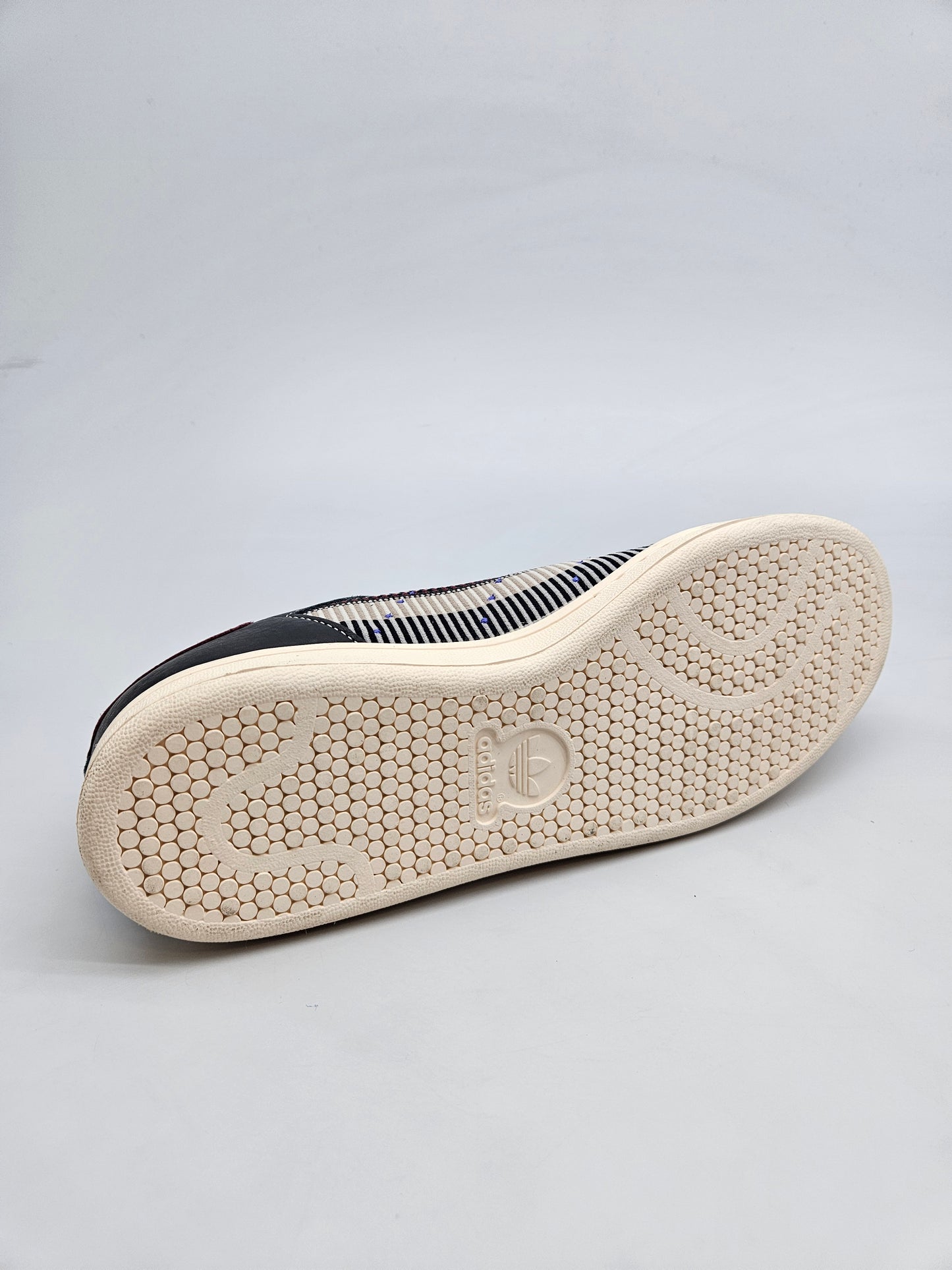 ADIDAS NOVI ORIGINAL PATIKI BR 42.5