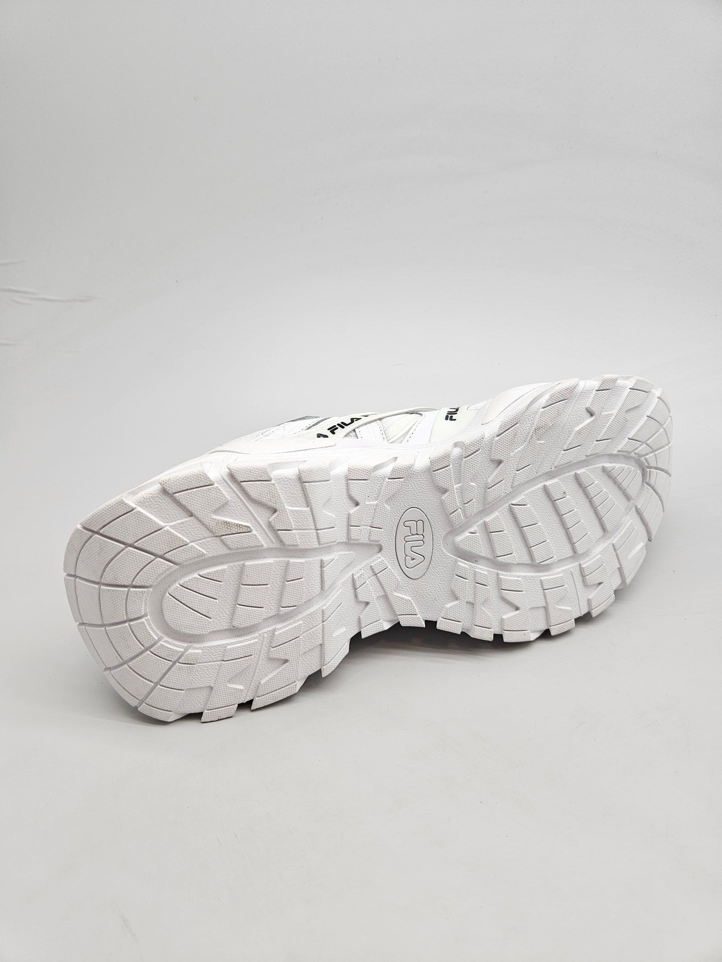 FILA NOVI ORIGINAL PATIKI BR 41
