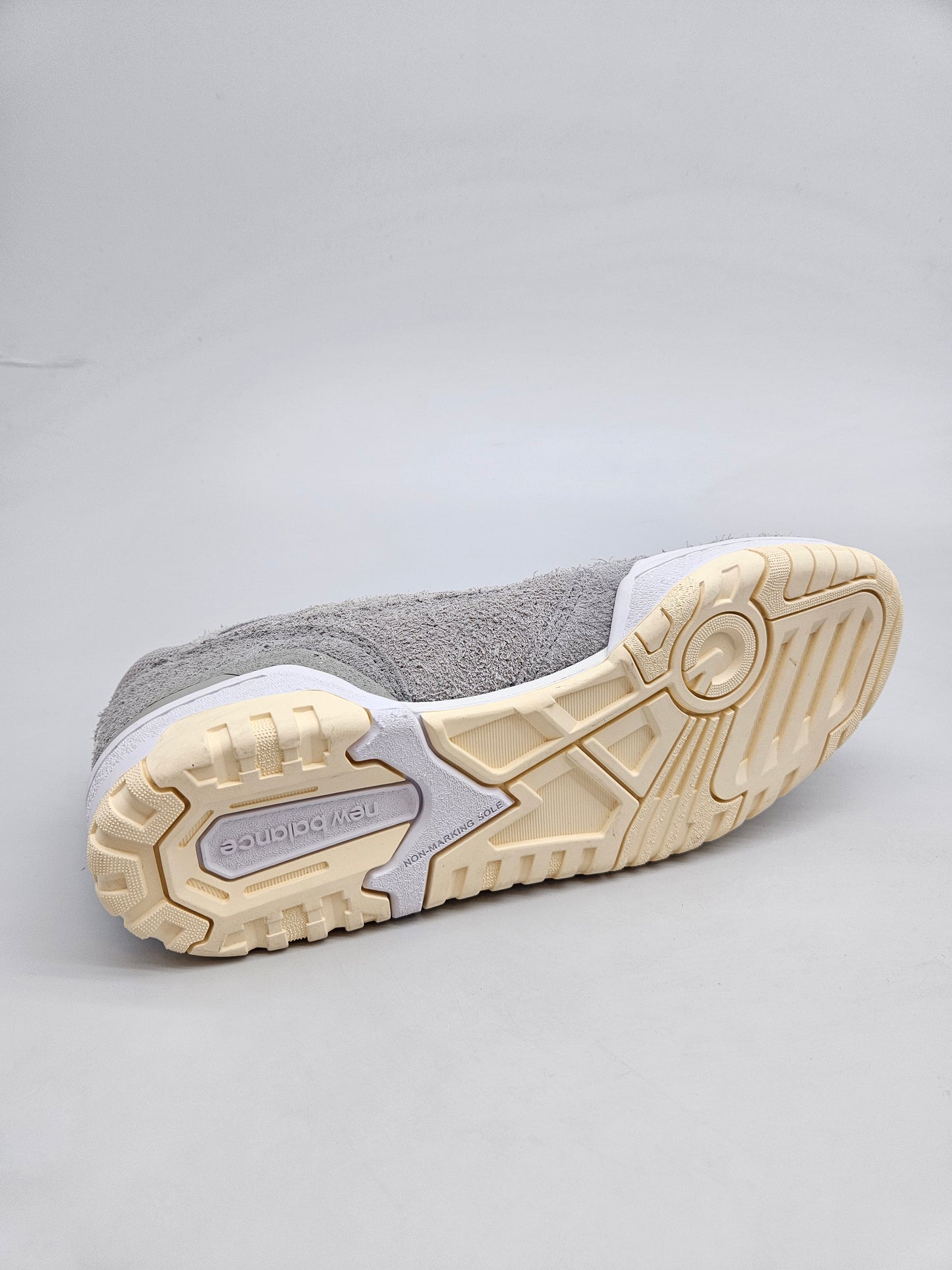 NEW BALANCE NOVI ORIGINAL PATIKI BR 42.5