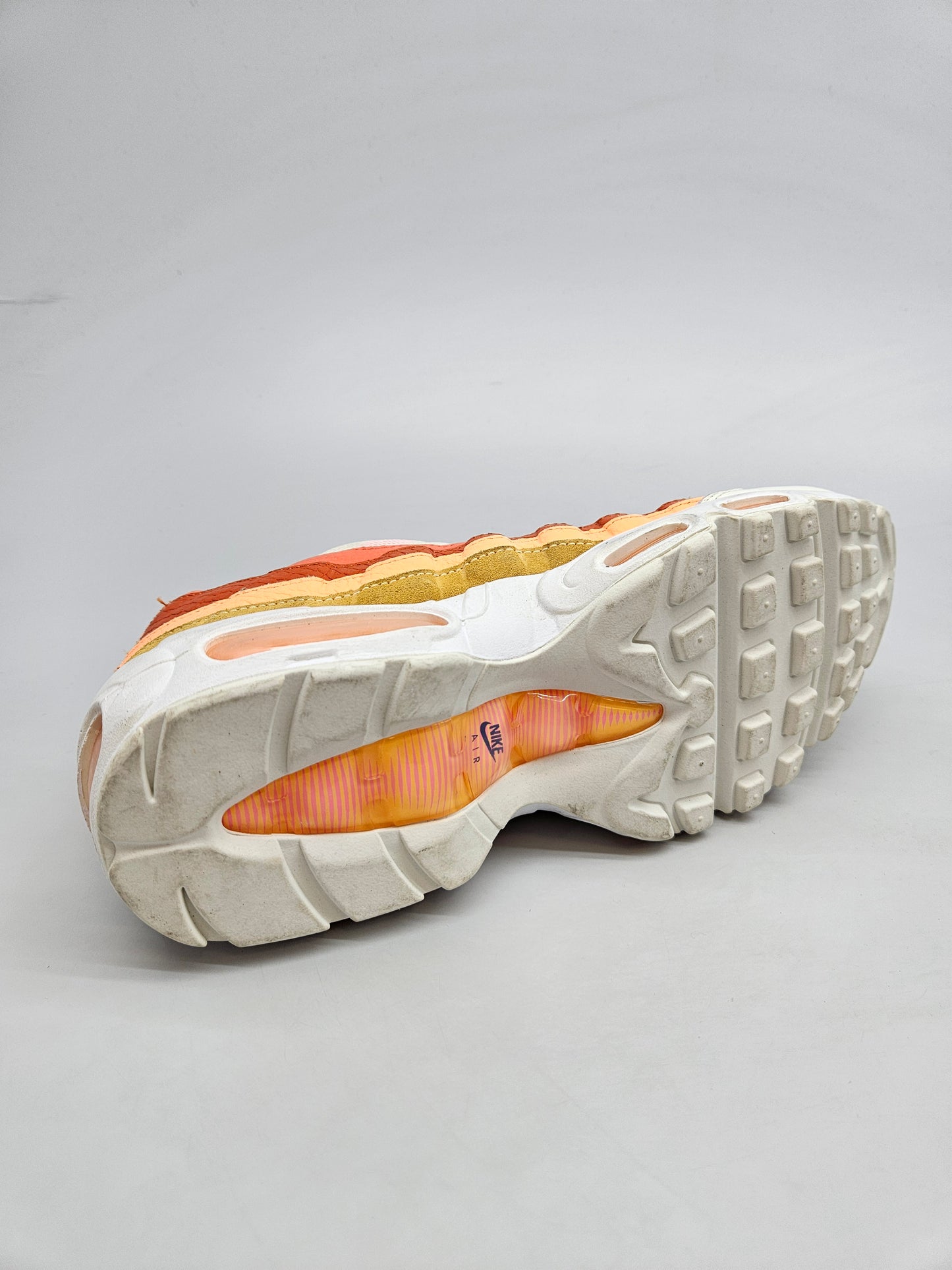 NIKE AIRMAX NOVI ORIGINAL PATIKI BR 40