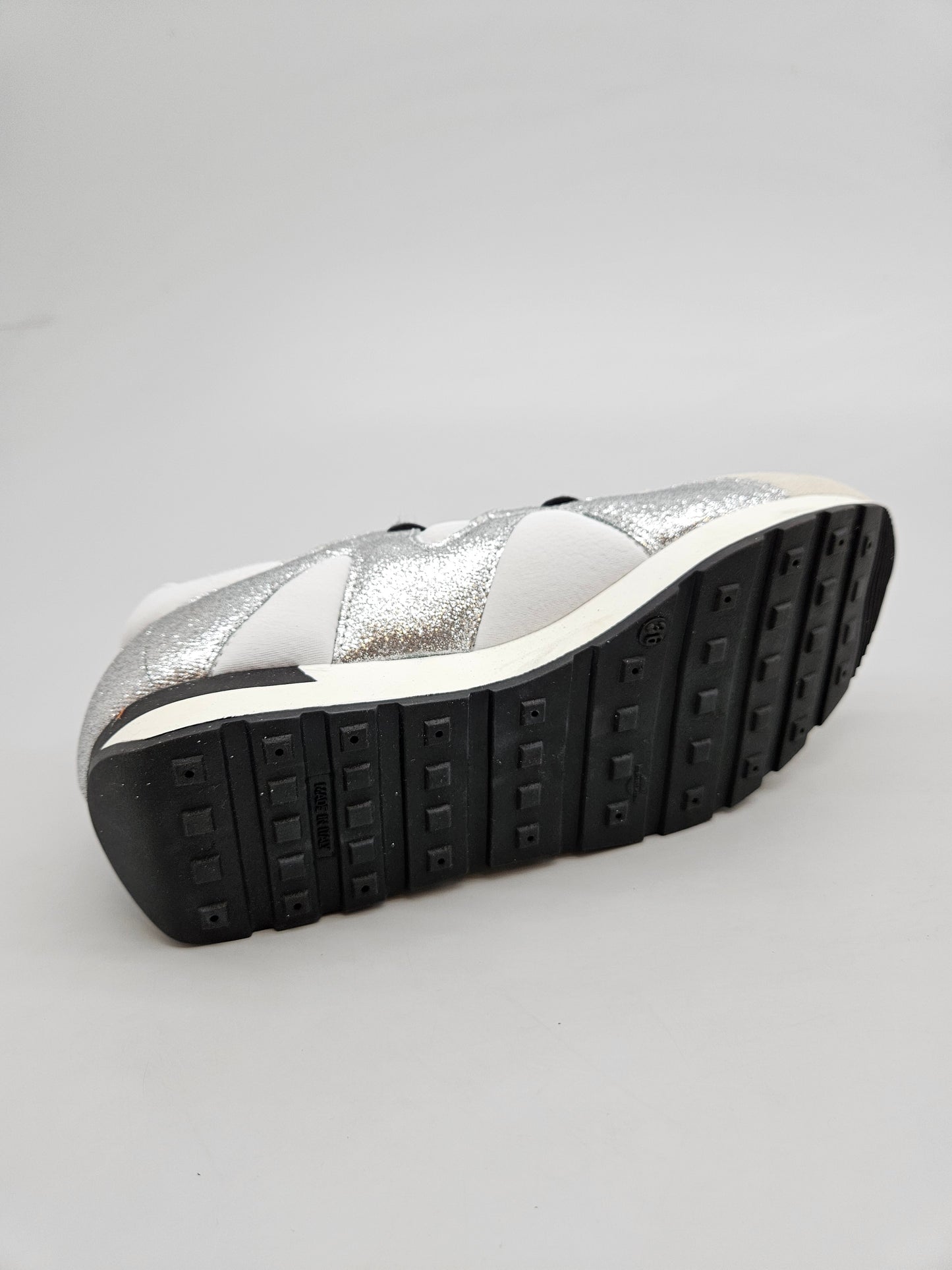 POLLINI NOVI ORIGINAL PATIKI BR 36