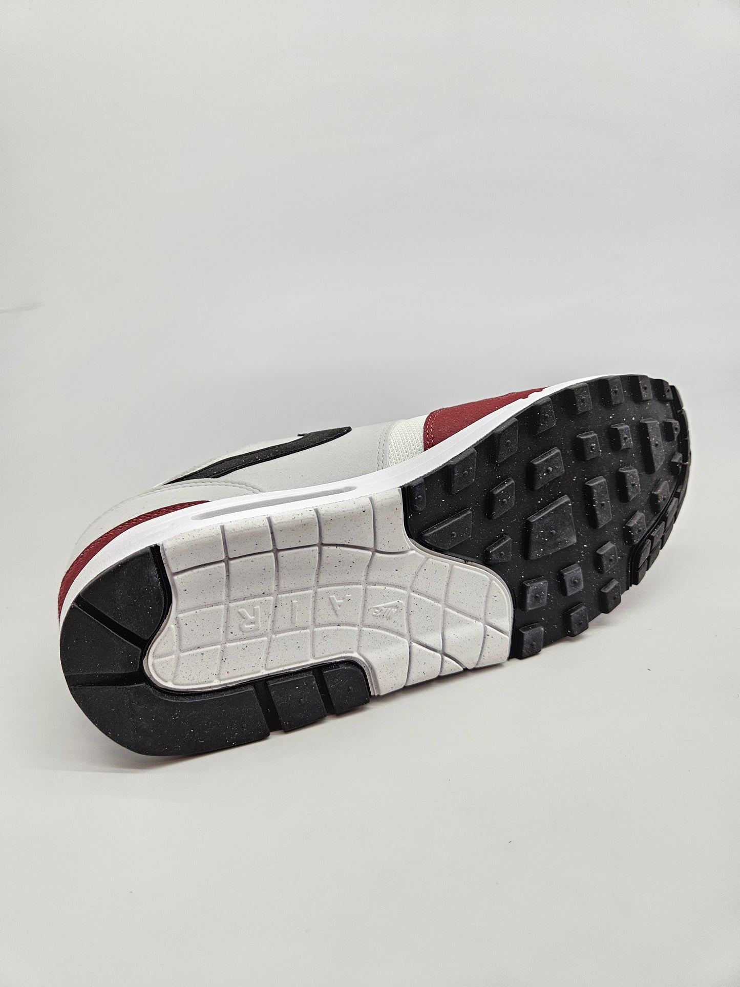 NIKE AIRMAX NOVI ORIGINAL PATIKI BR 42.5