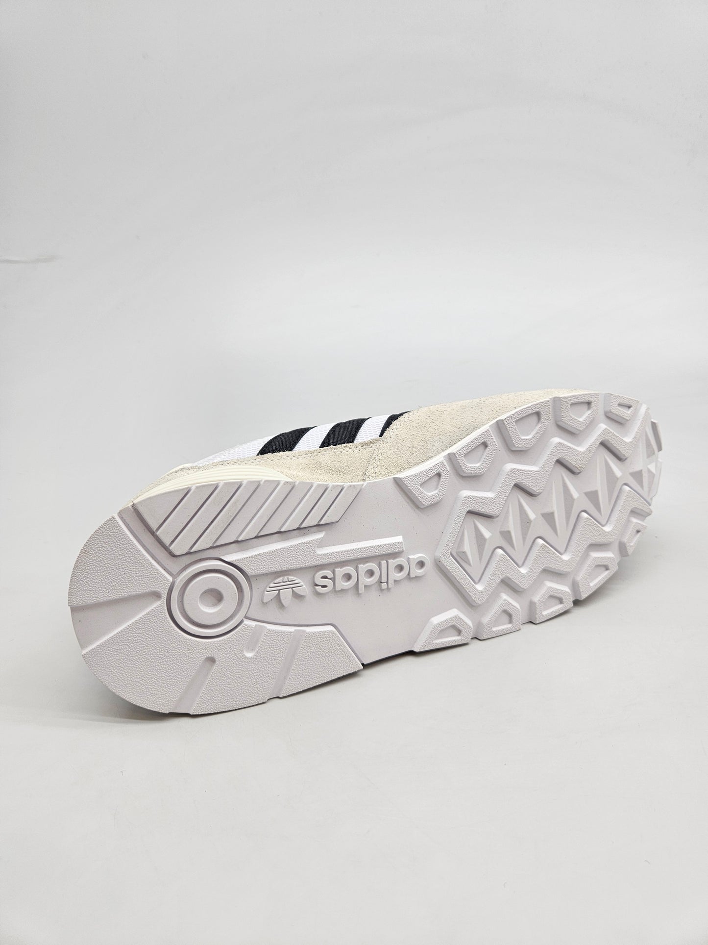 ADIDAS NOVI ORIGINAL PATIKI BR 38.5