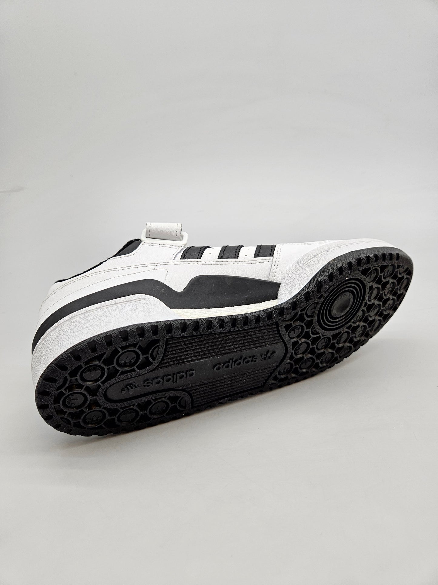 ADIDAS NOVI ORIGINAL PATIKI BR 42