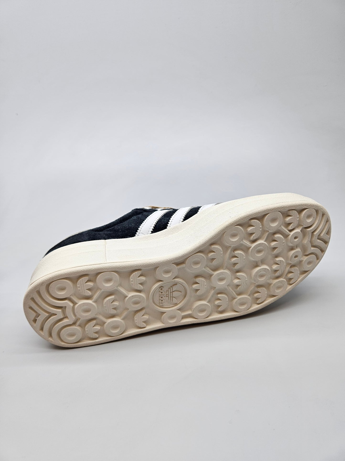 ADIDAS NOVI ORIGINAL PATIKI BR 39