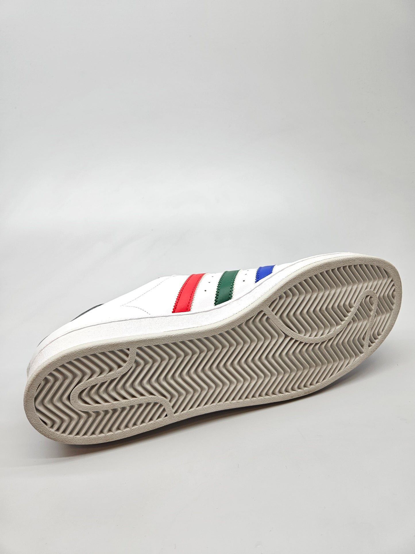 ADIDAS NOVI ORIGINAL PATIKI BR 43