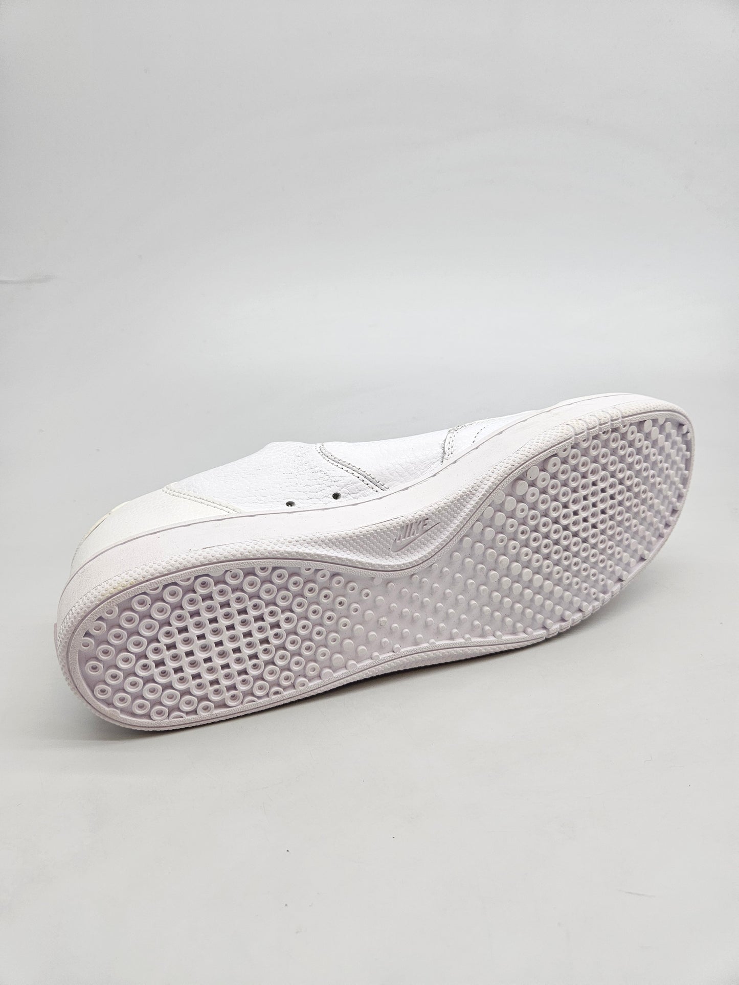 NIKE NOVI ORIGINAL PATIKI BR 43