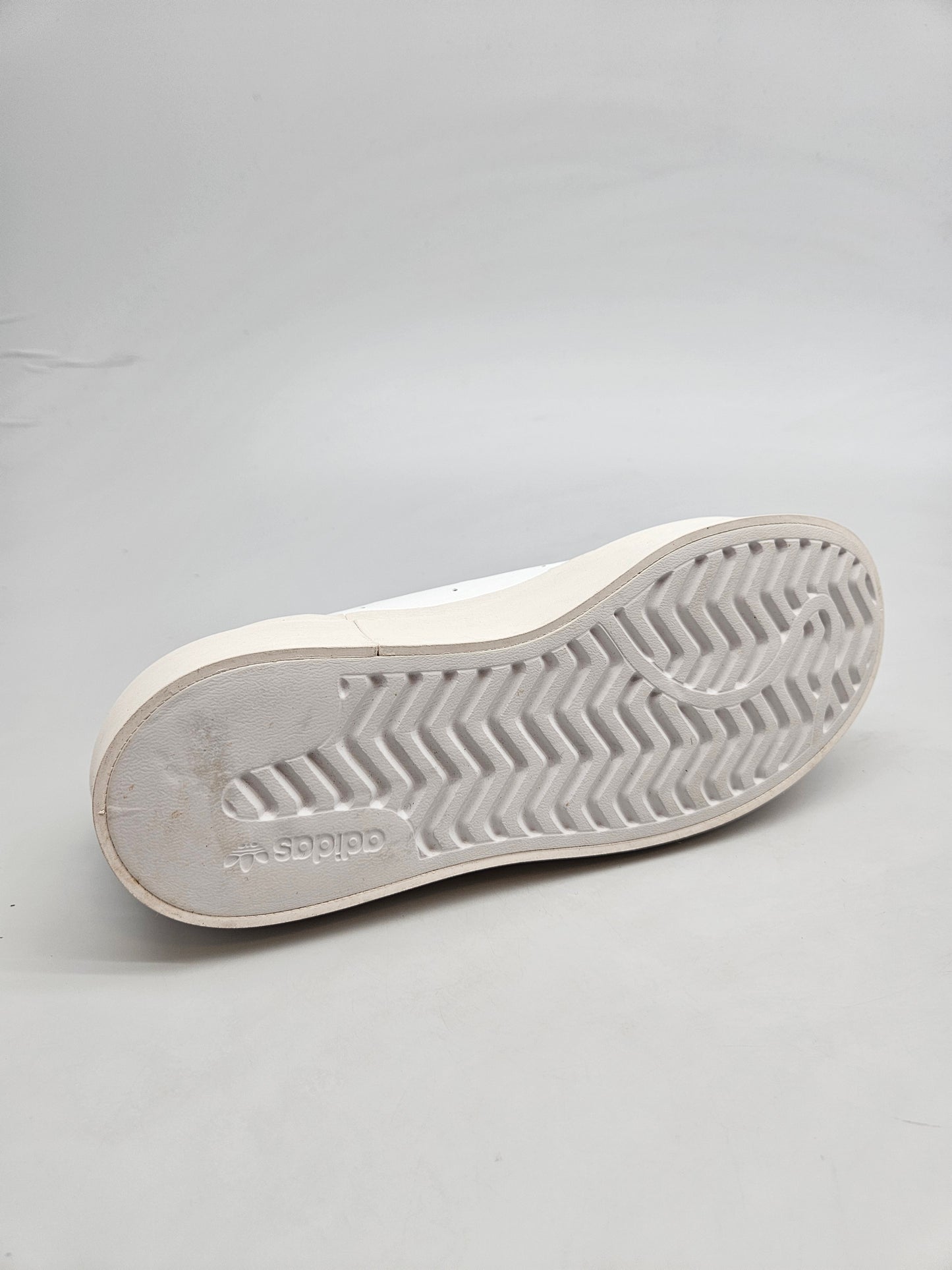 ADIDAS NOVI ORIGINAL PATIKI BR 40