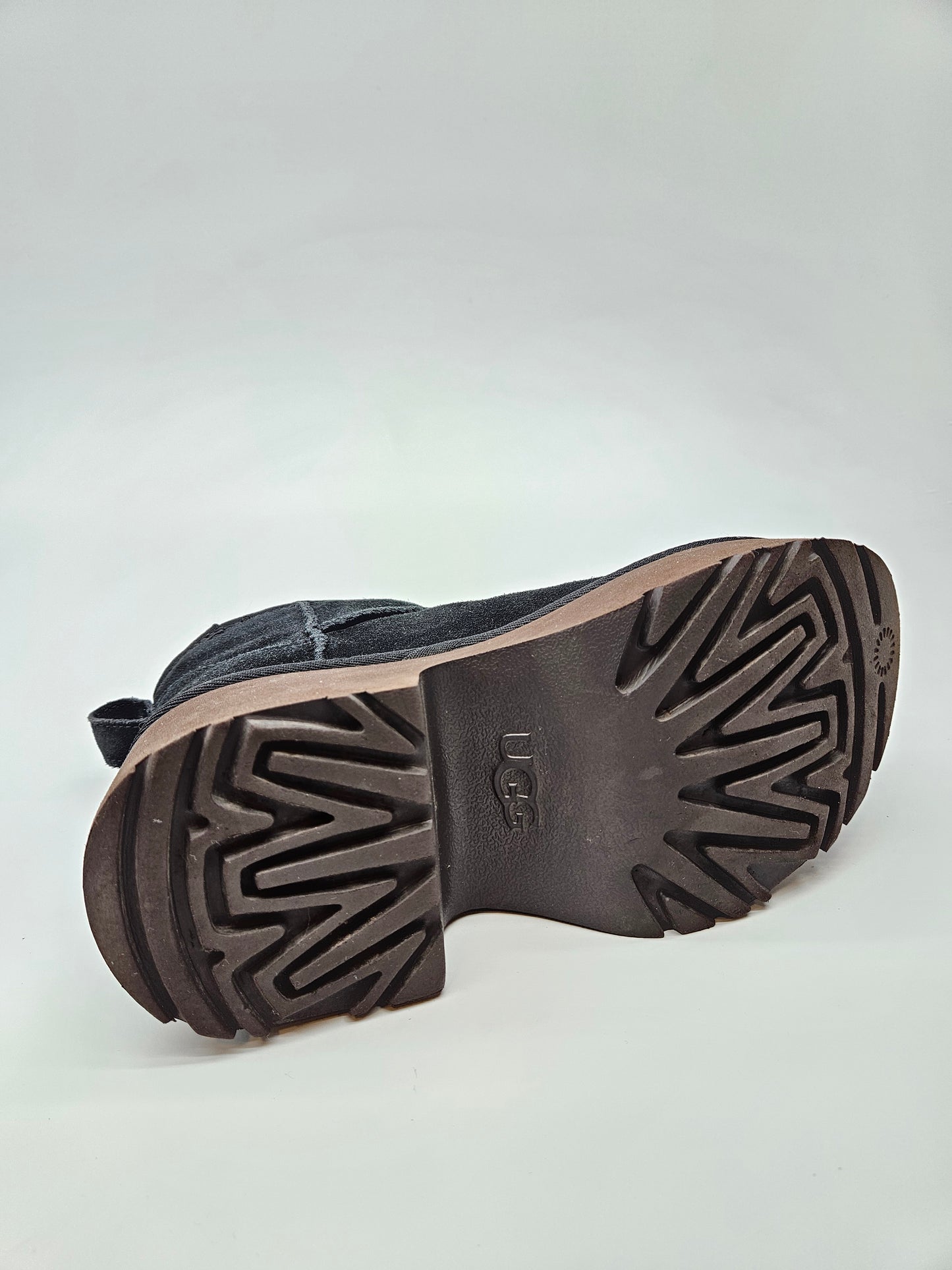 UGG AUSTRALIA ORIGINAL KOZNI CIZMI BR 38