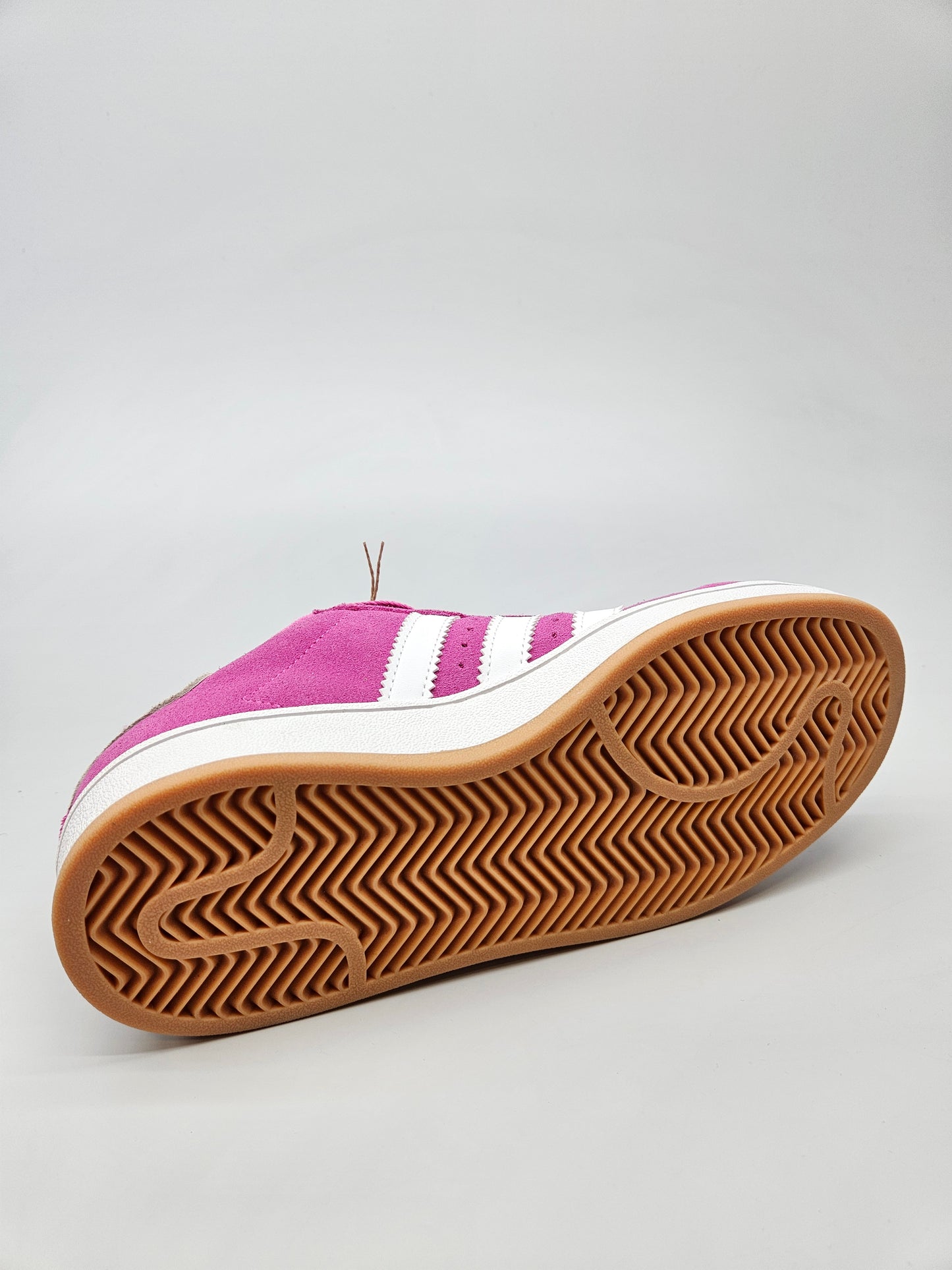 ADIDAS NOVI ORIGINAL PATIKI BR 38.5