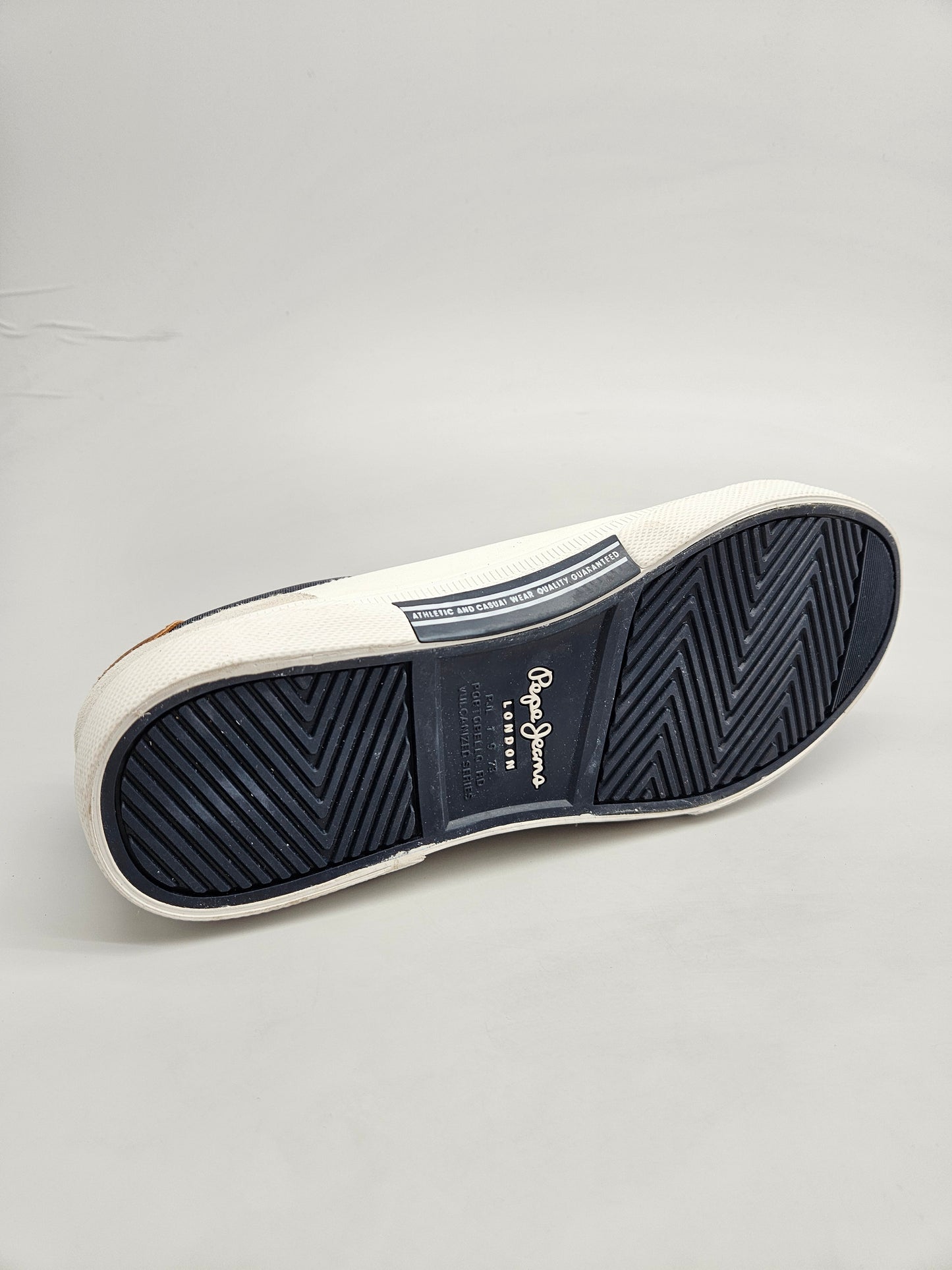 PEPE JEANS NOVI ORIGINAL PATIKI BR 42