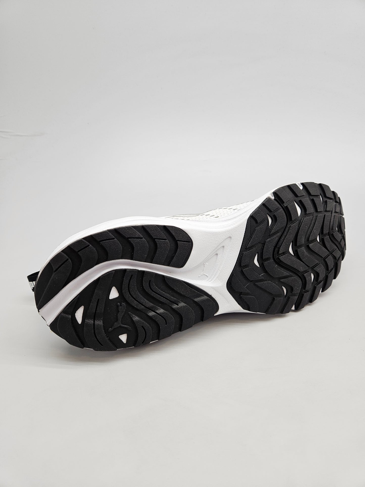 PUMA NOVI ORIGINAL PATIKI BR 42.5