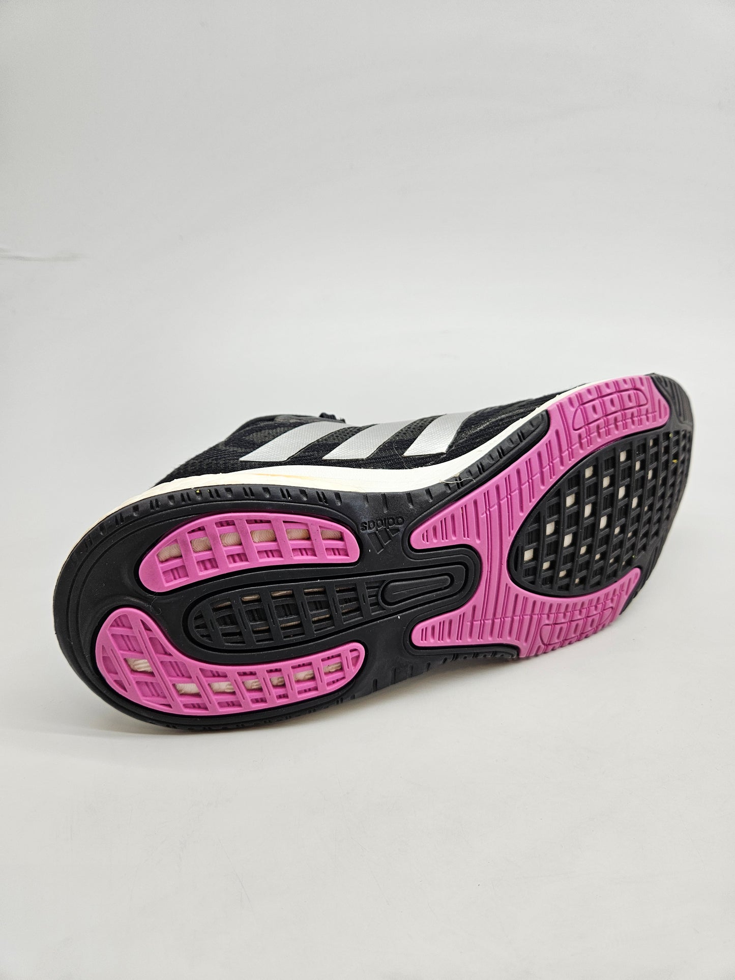 ADIDAS NOVI ORIGINAL PATIKI BR 39
