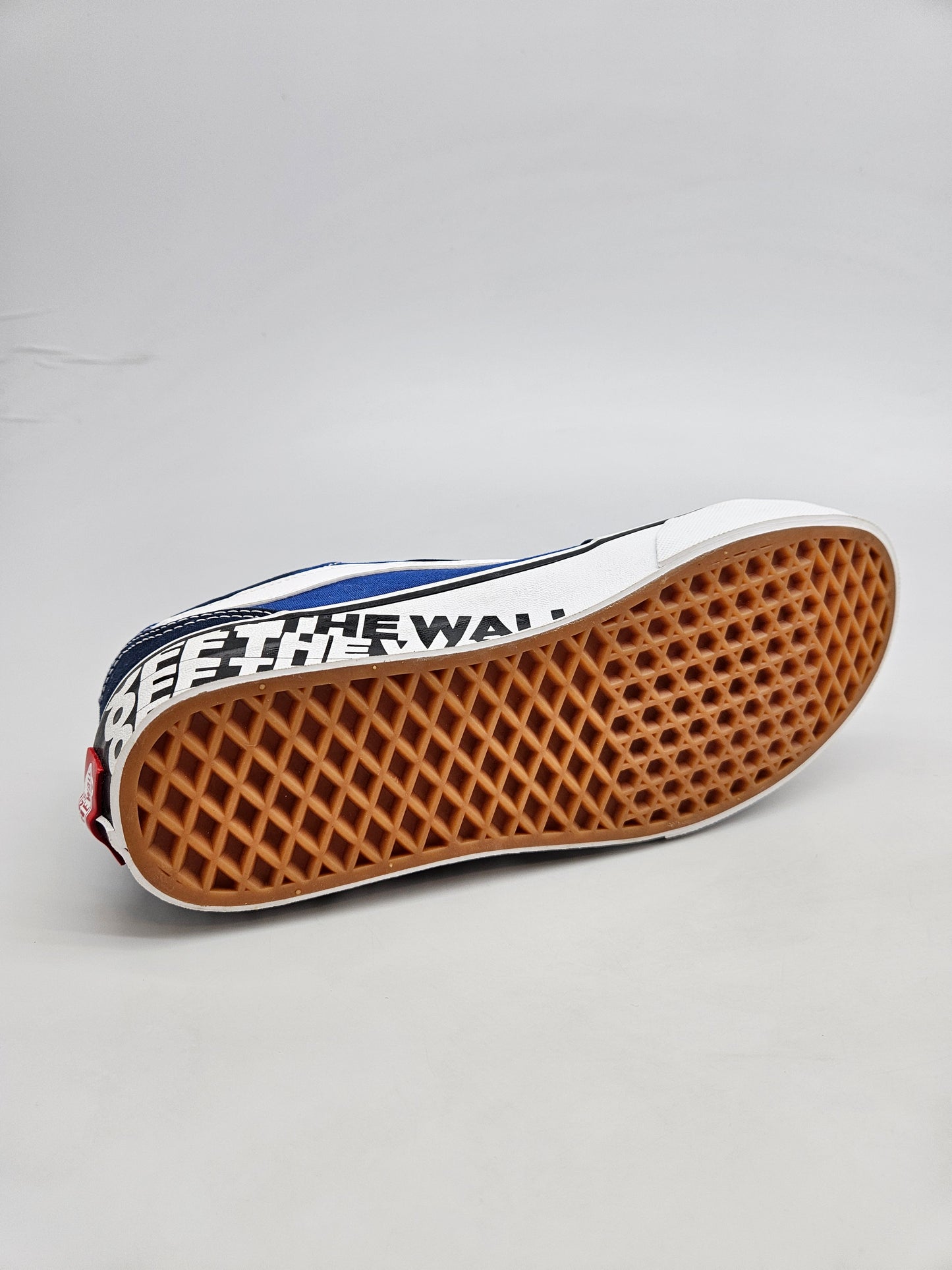 VANS NOVI ORIGINAL PATIKI BR 40.5