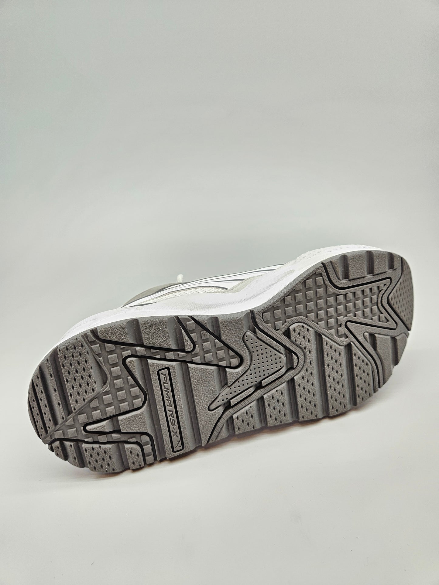 PUMA NOVI ORIGINAL PATIKI BR 40