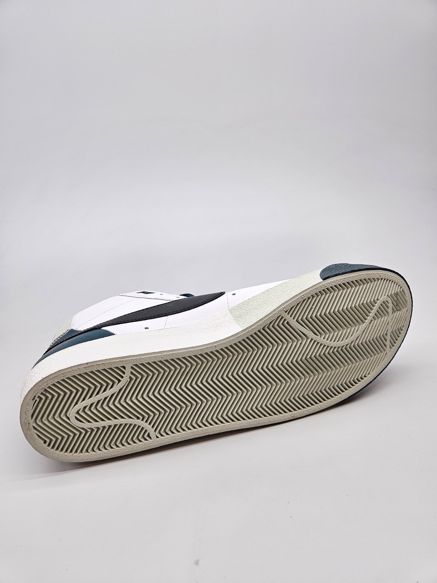 NIKE NOVI ORIGINAL PATIKI BR 45