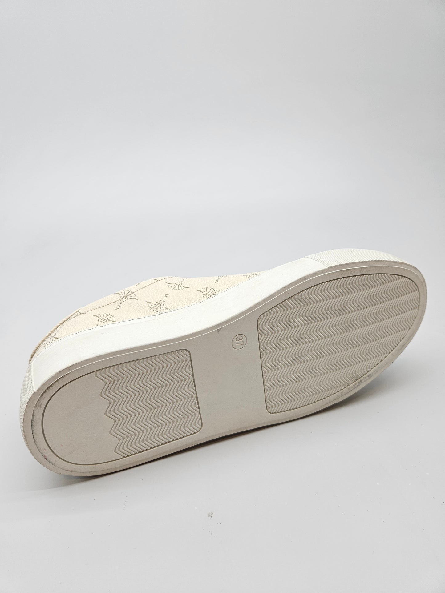 JOOP NOVI ORIGINAL PATIKI BR 37