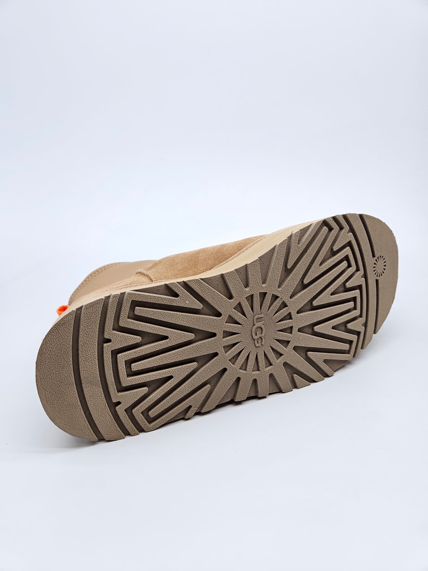UGG AUSTRALIA ORIGINAL KOZNI CIZMI BR 41