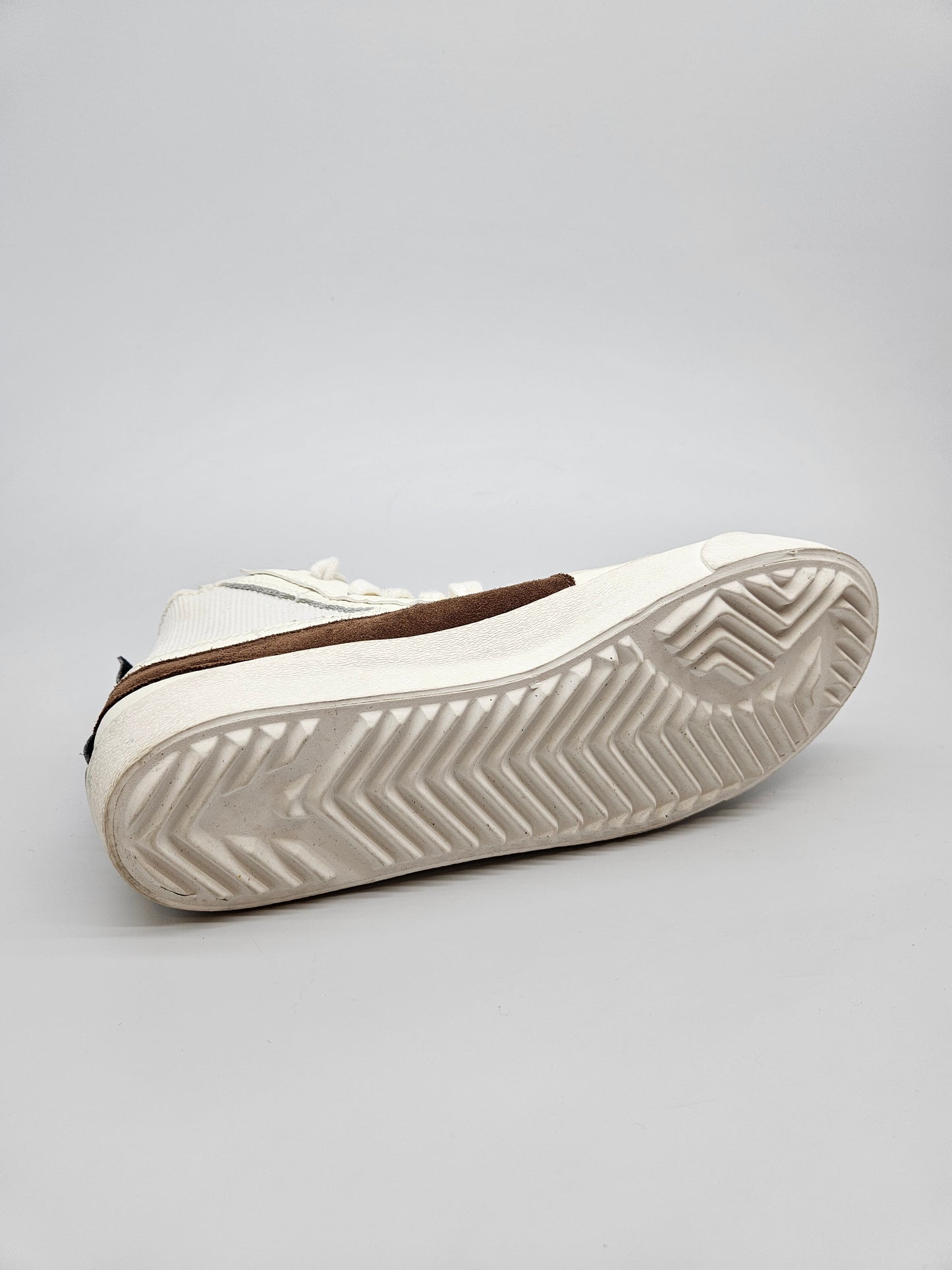 NIKE NOVI ORIGINAL PATIKI BR 42.5