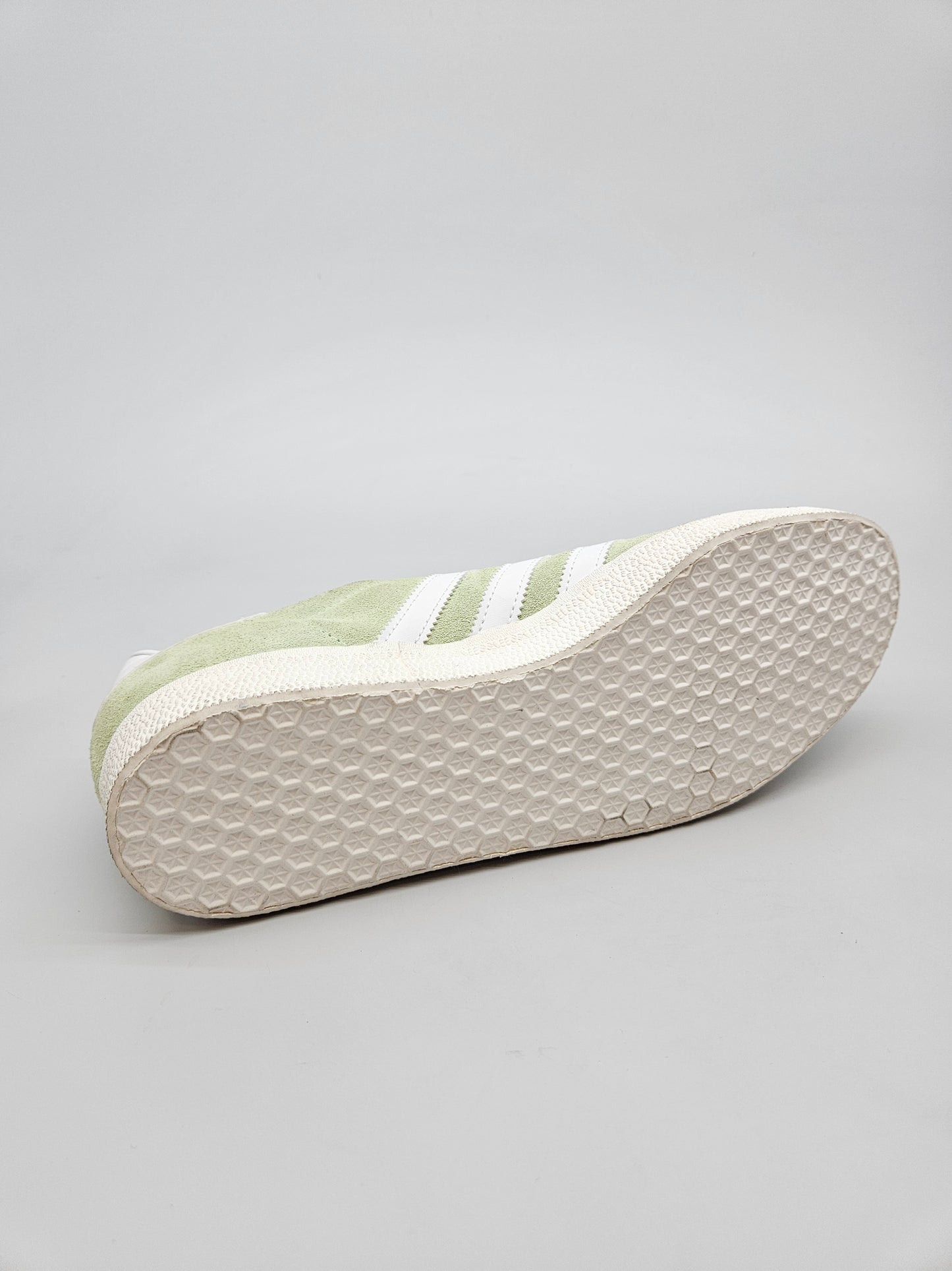 ADIDAS GAZZELE NOVI ORIGINAL PATIKI BR 41