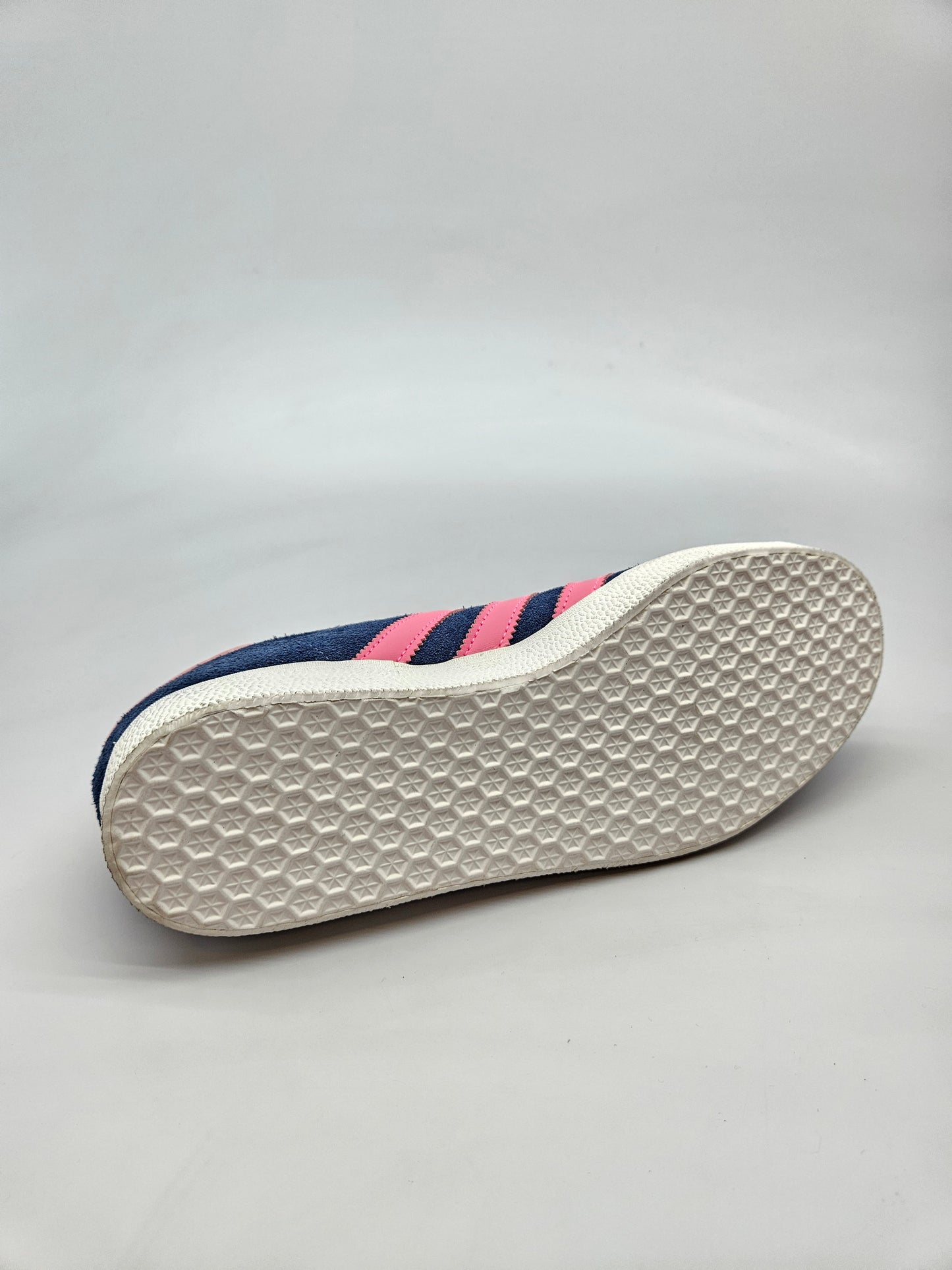 ADIDAS NOVI ORIGINAL PATIKI BR 40
