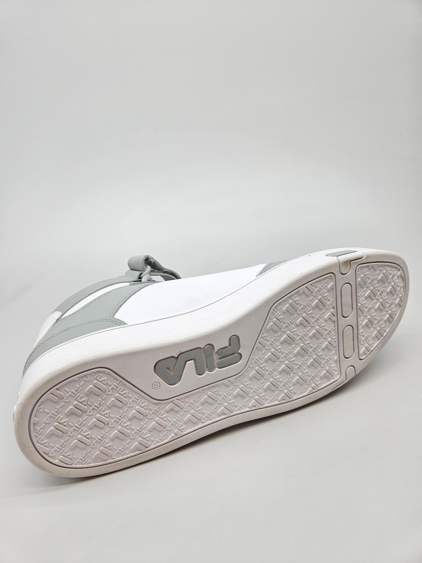 FILA NOVI ORIGINAL PATIKI BR 45