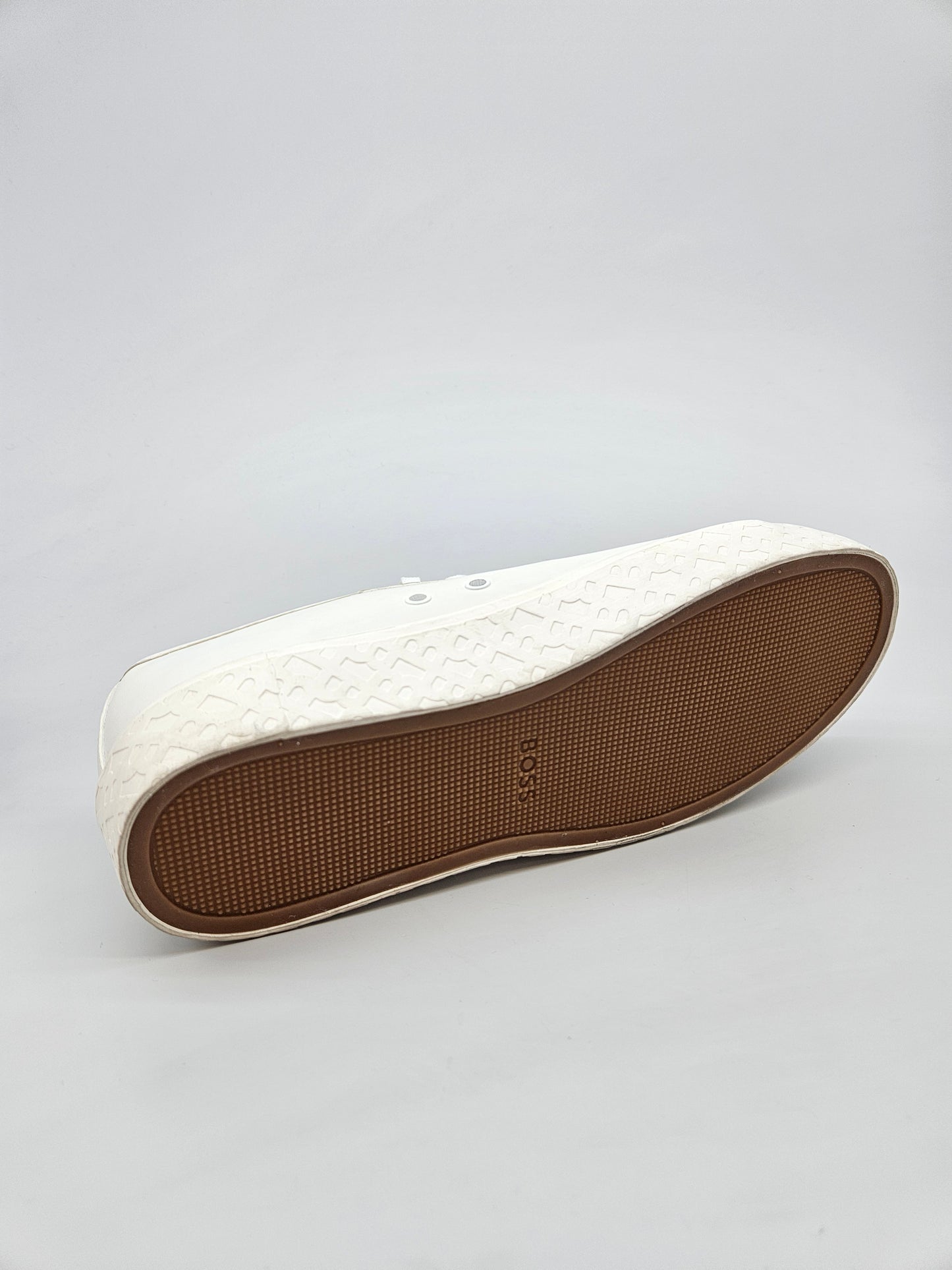 BOSS NOVI ORIGINAL PATIKI BR 38