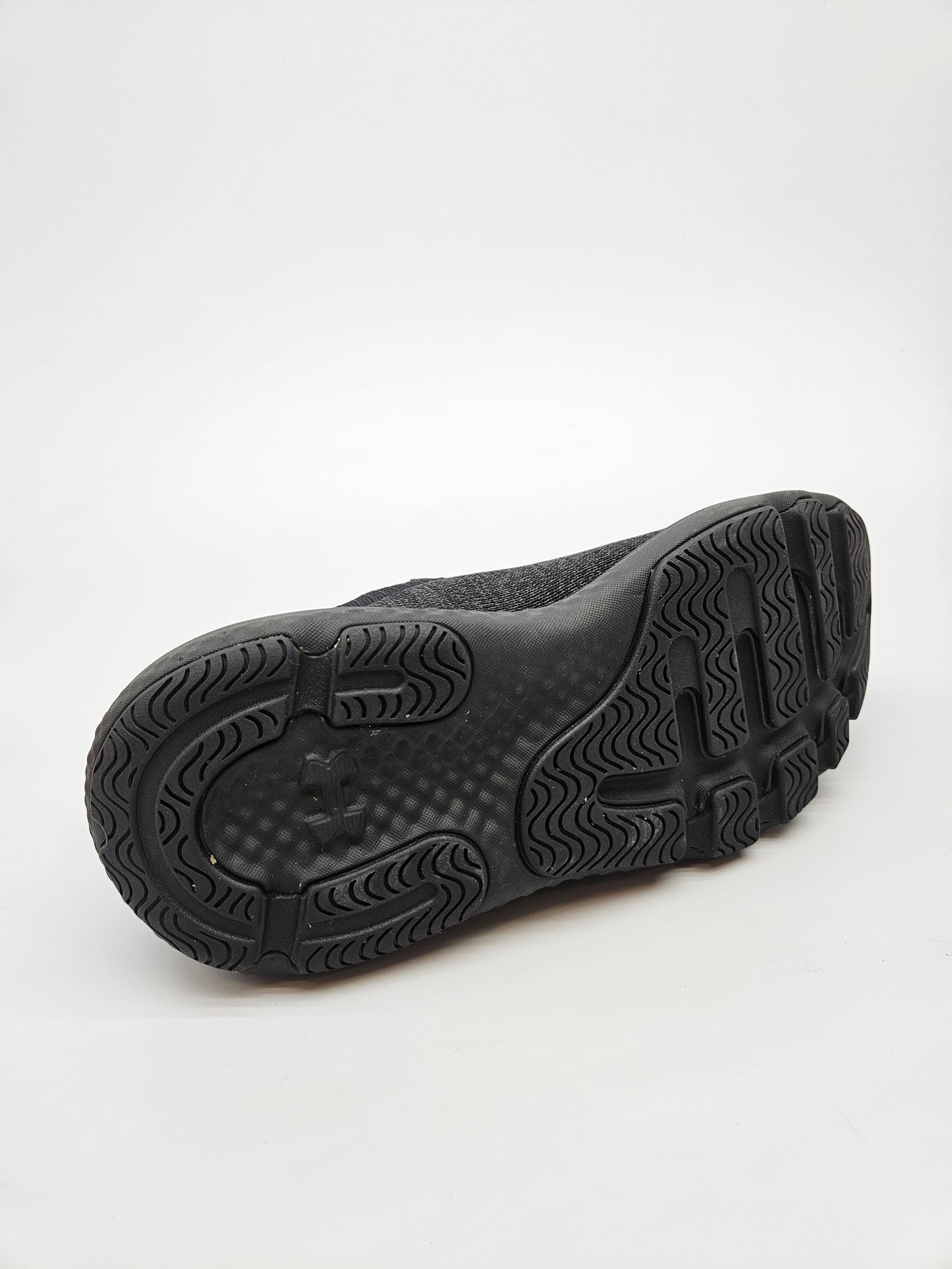 UNDER ARMOUR ORIGINAL PATIKI BR 38.5