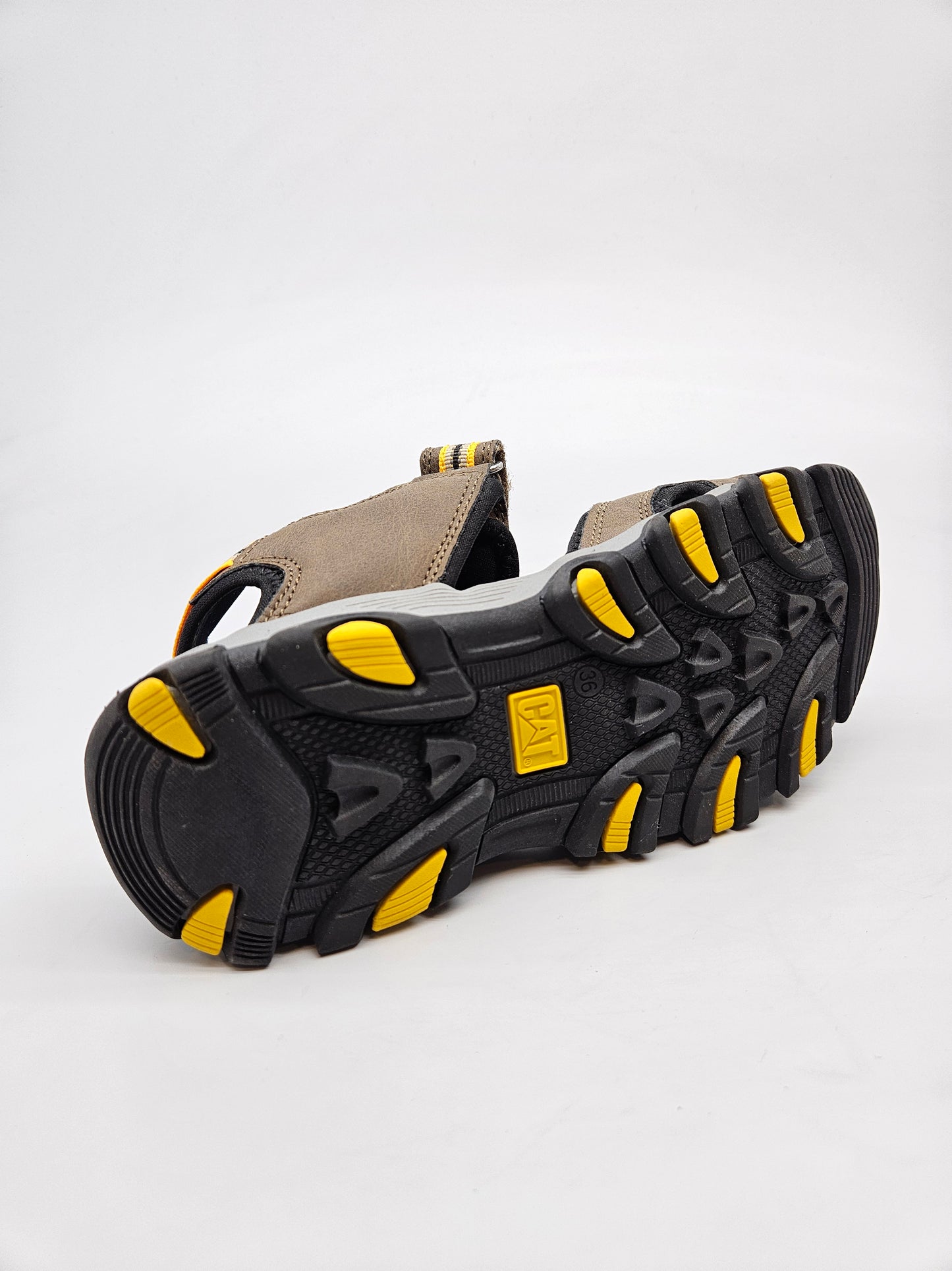 CATERPILAR NOVI ORIGINAL SANDALI BR 36