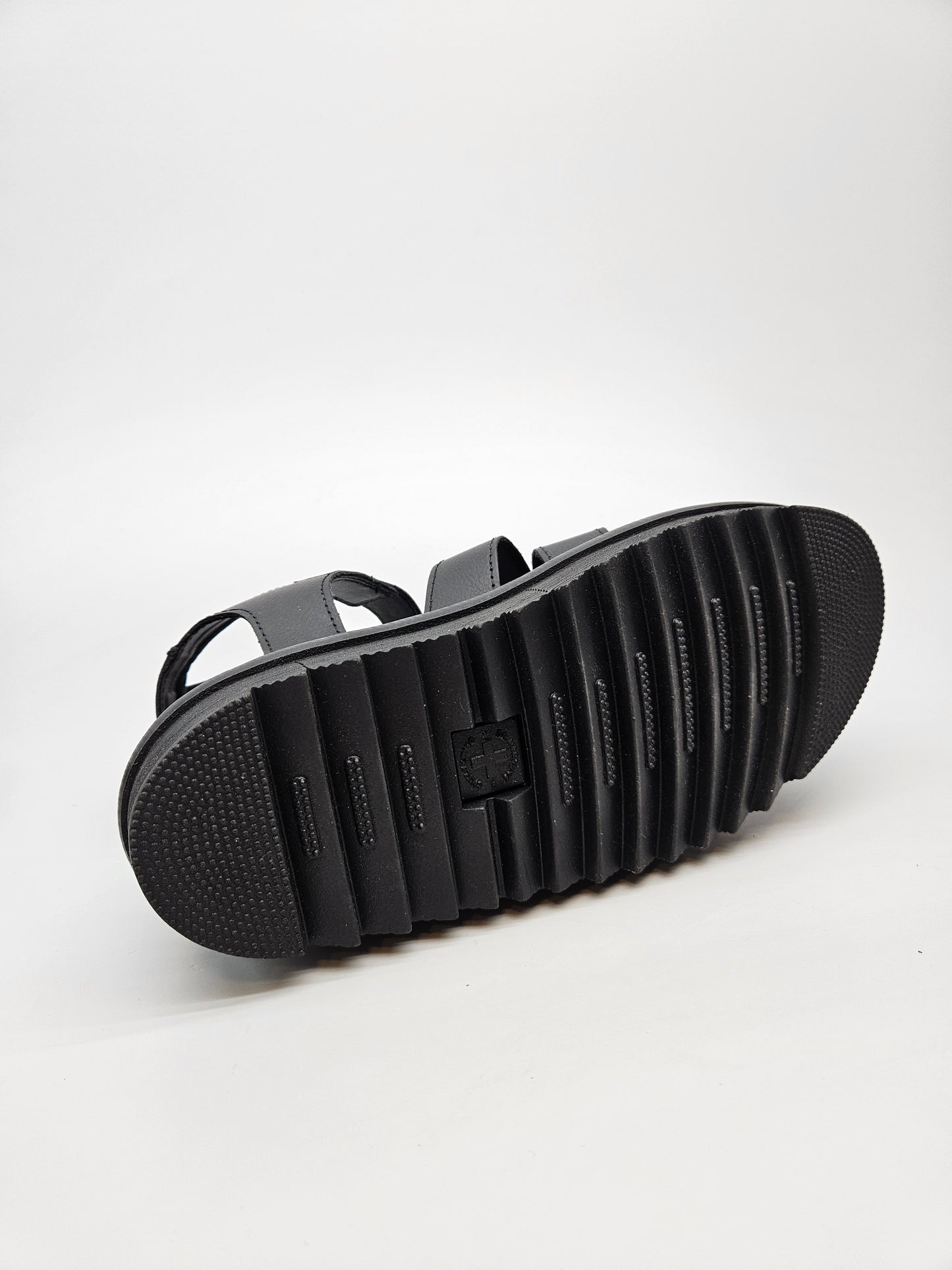 DR MARTENS NOVI ORIGINAL SANDALI BR 39