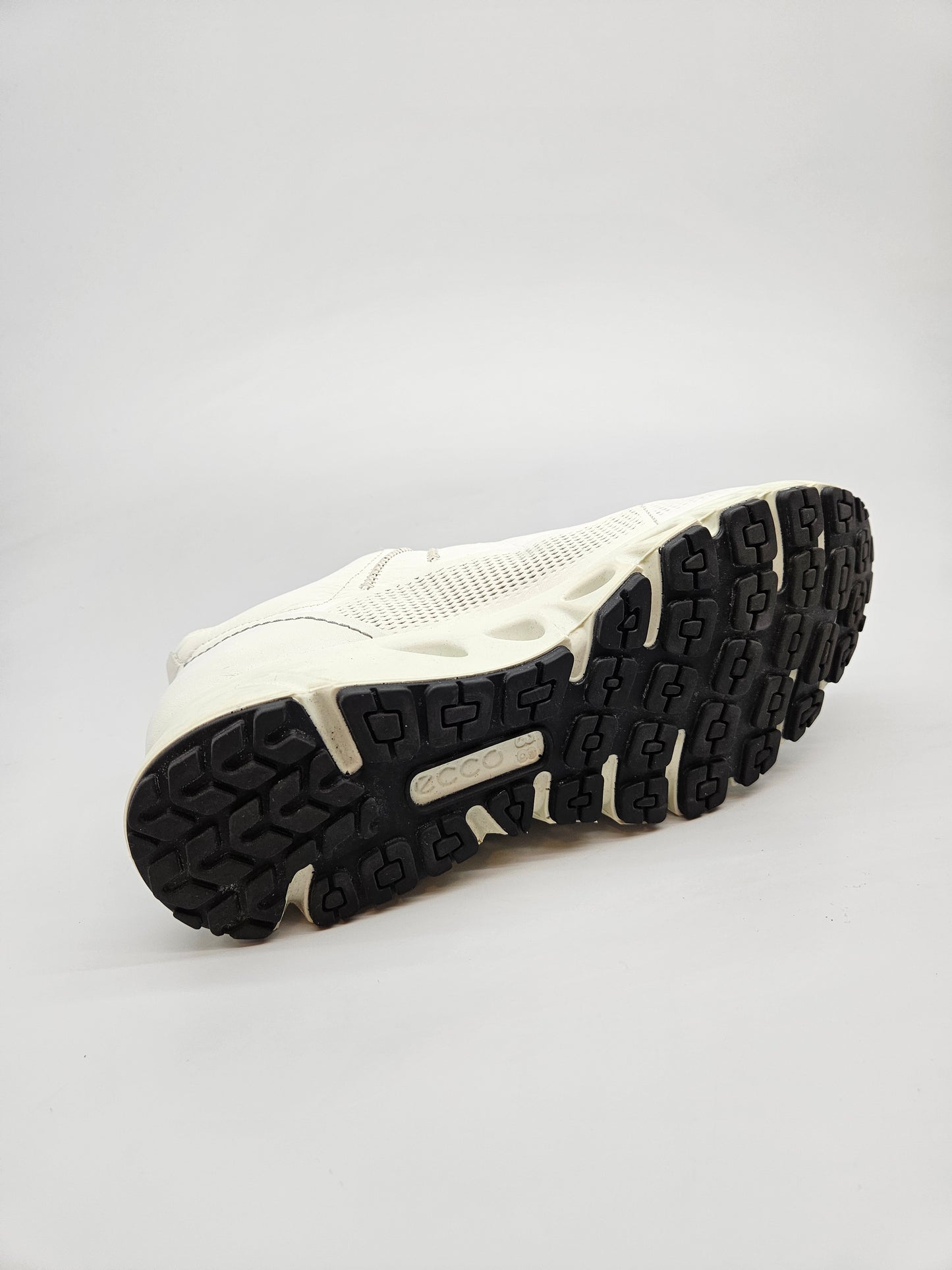 ECCO ORIGINAL KOZNI PATIKI BR 38