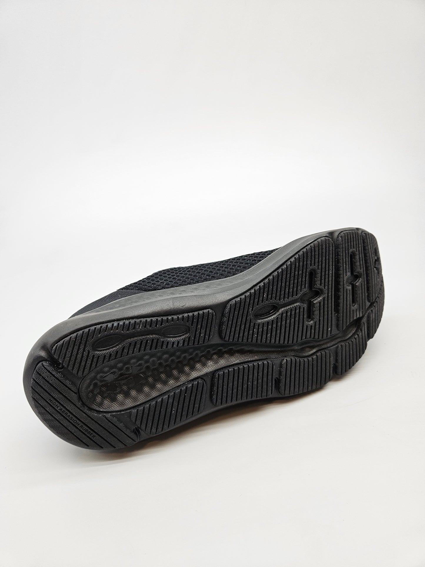 UNDER ARMOUR NOVI ORIGINAL PATIKI BR 38.5