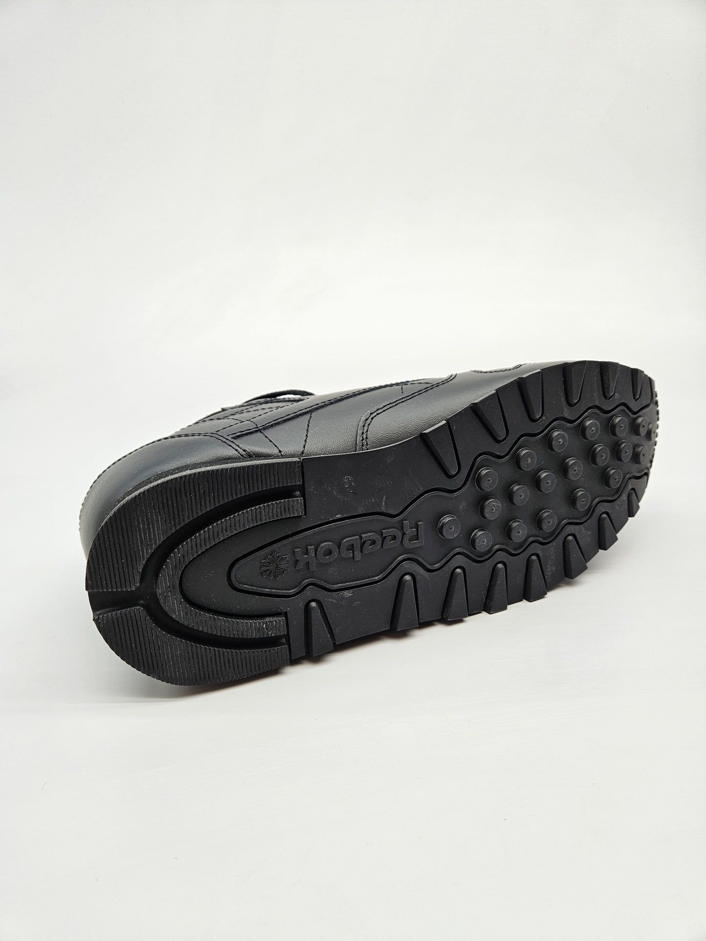 REEBOK NOVI ORIGINAL PATIKI BR 39
