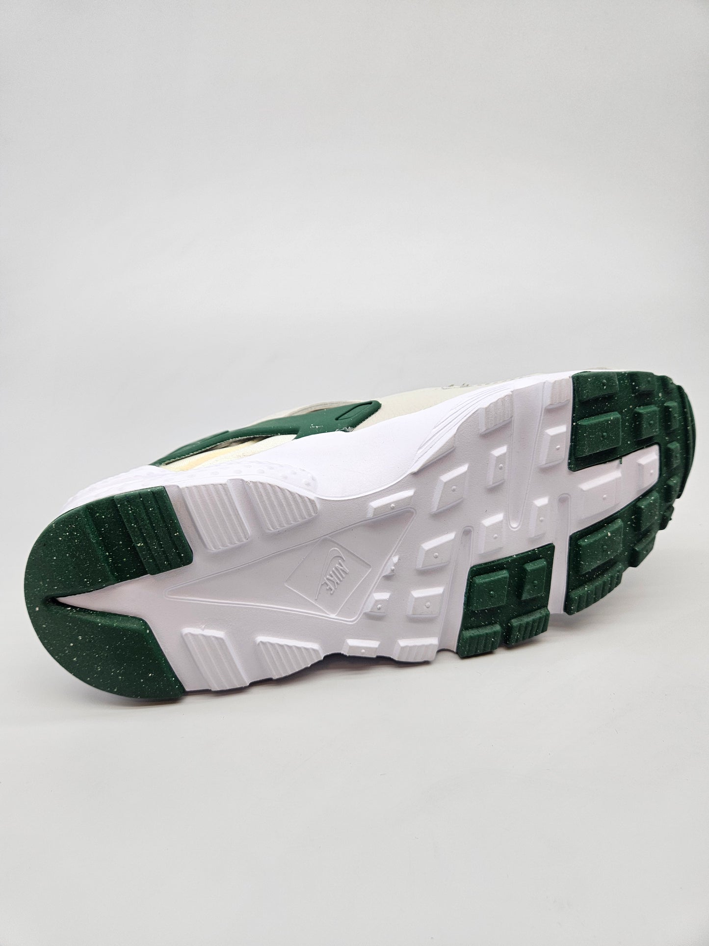 NIKE NOVI ORIGINAL PATIKI BR 38.5