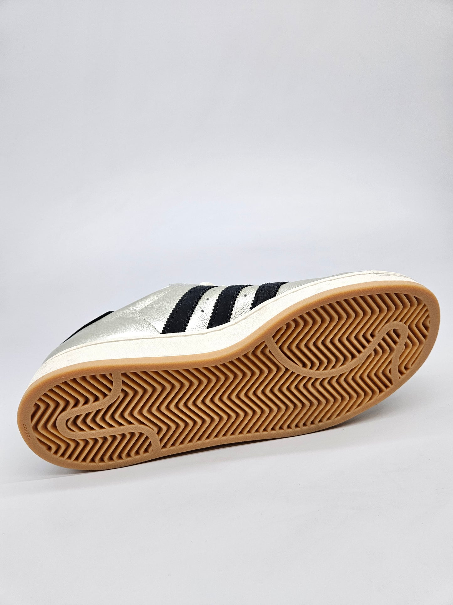 ADIDAS NOVI ORIGINAL PATIKI BR 39