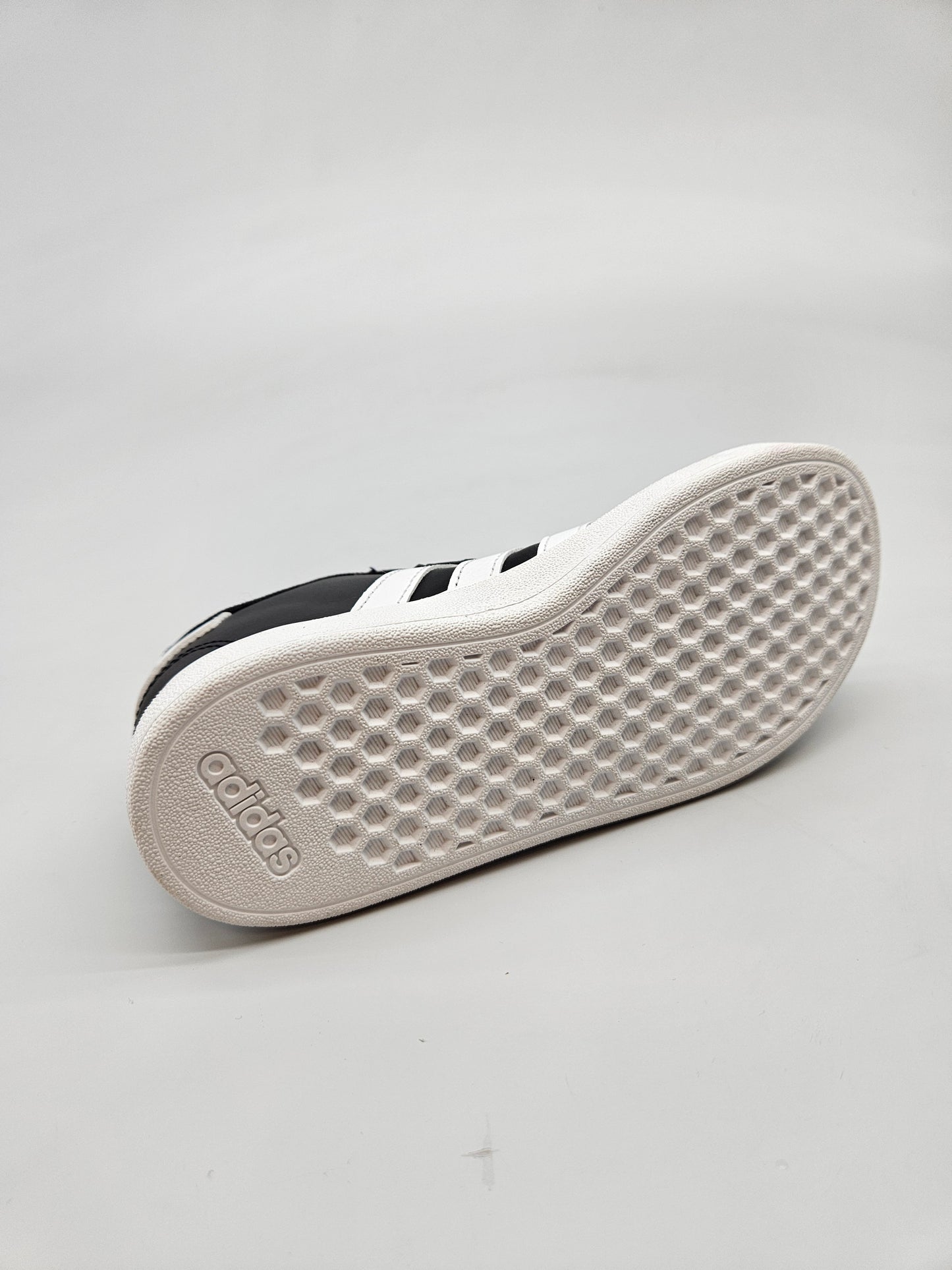 ADIDAS NOVI ORIGINAL PATIKI BR 30