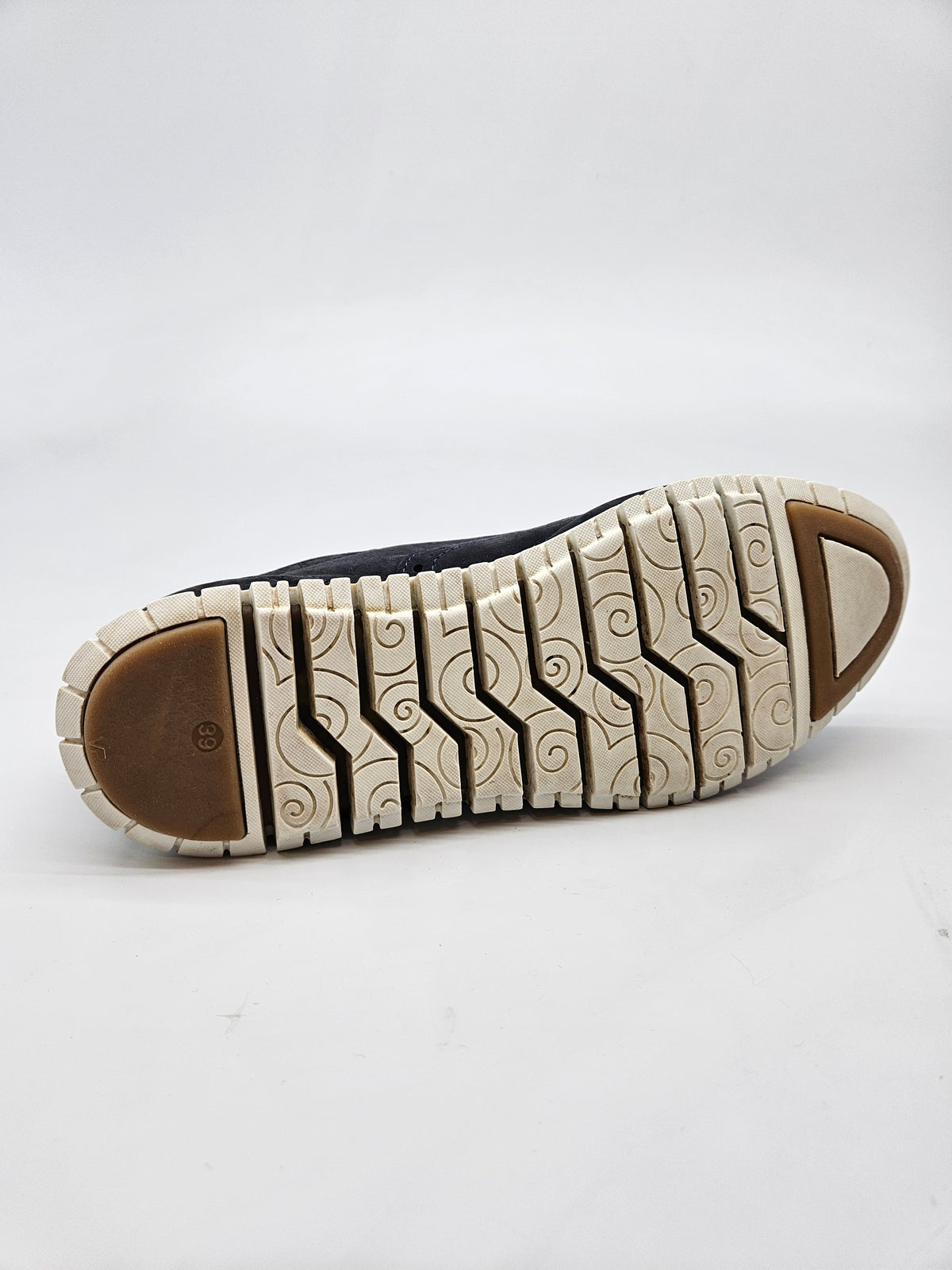 TAMARIS ORIGINAL KOZNI PATIKI BR 39