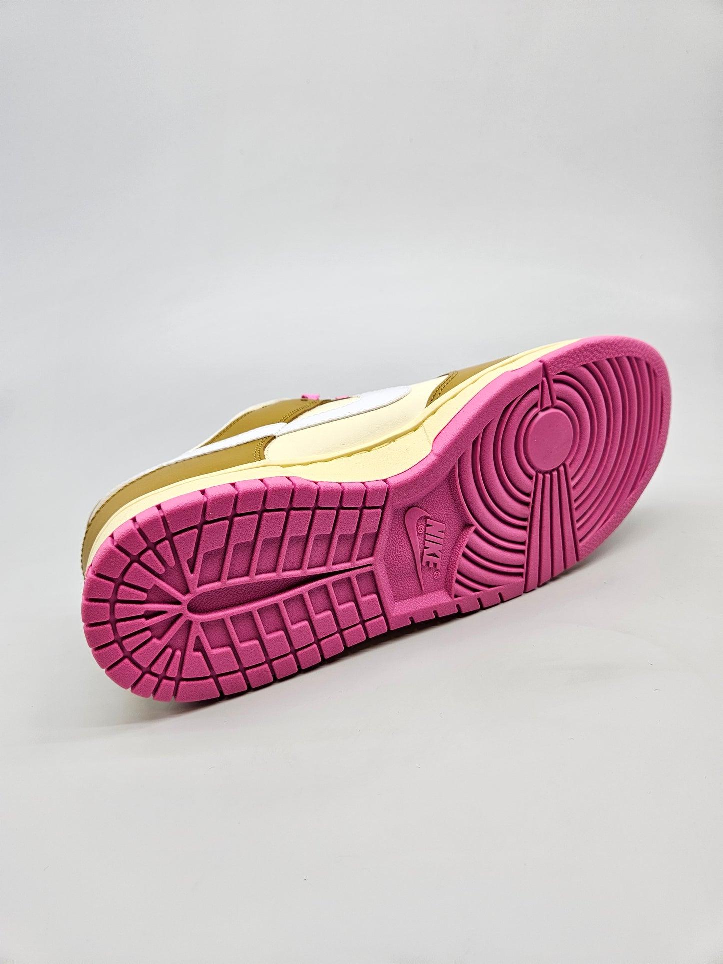 NIKE NOVI ORIGINAL PATIKI BR 42.5