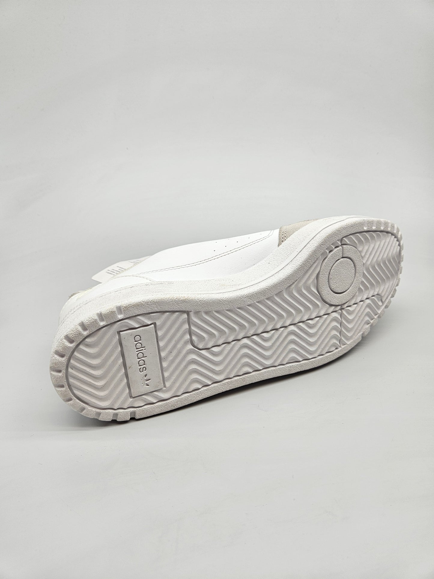 ADIDAS NOVI ORIGINAL PATIKI BR 40