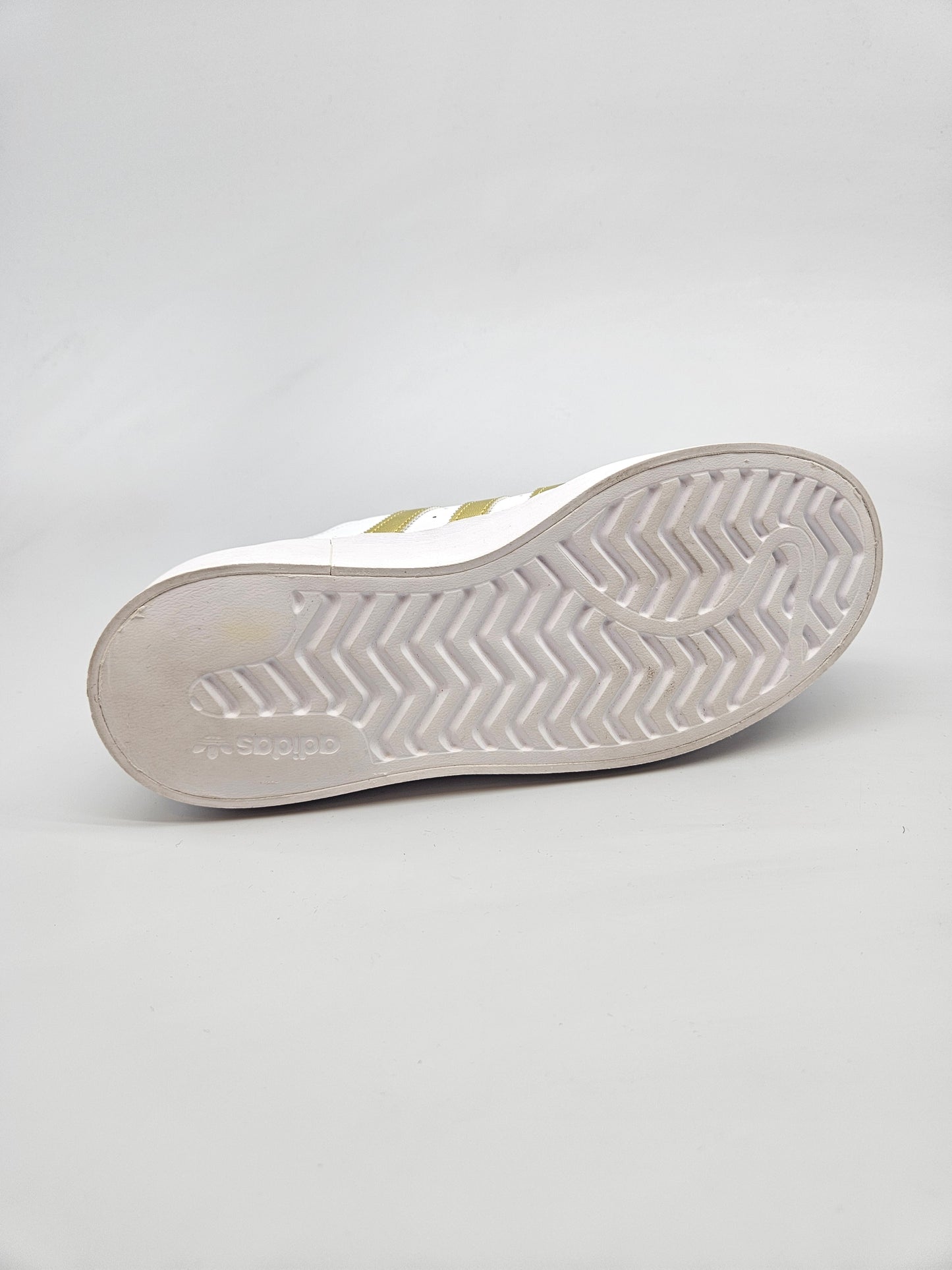 ADIDAS NOVI ORIGINAL PATIKI BR 39