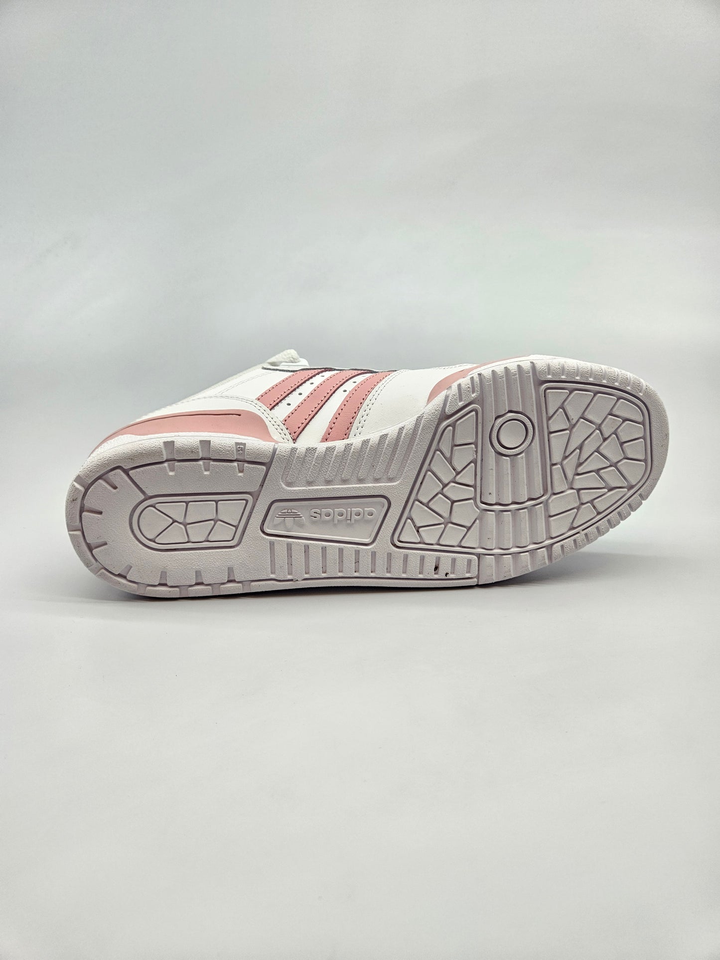 ADIDAS NOVI ORIGINAL PATIKI BR 38.5