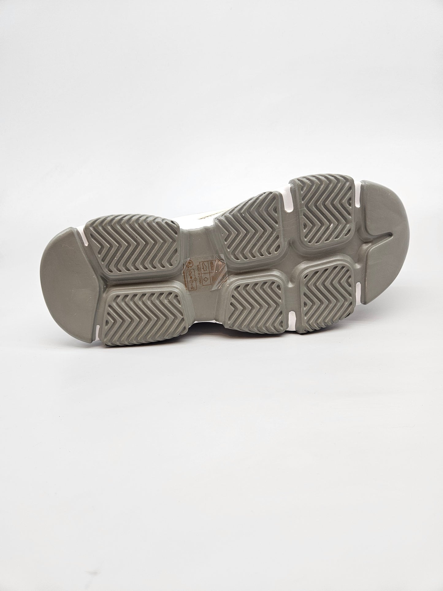 STEVE MADDEN NOVI ORIGINAL PATIKI BR 44