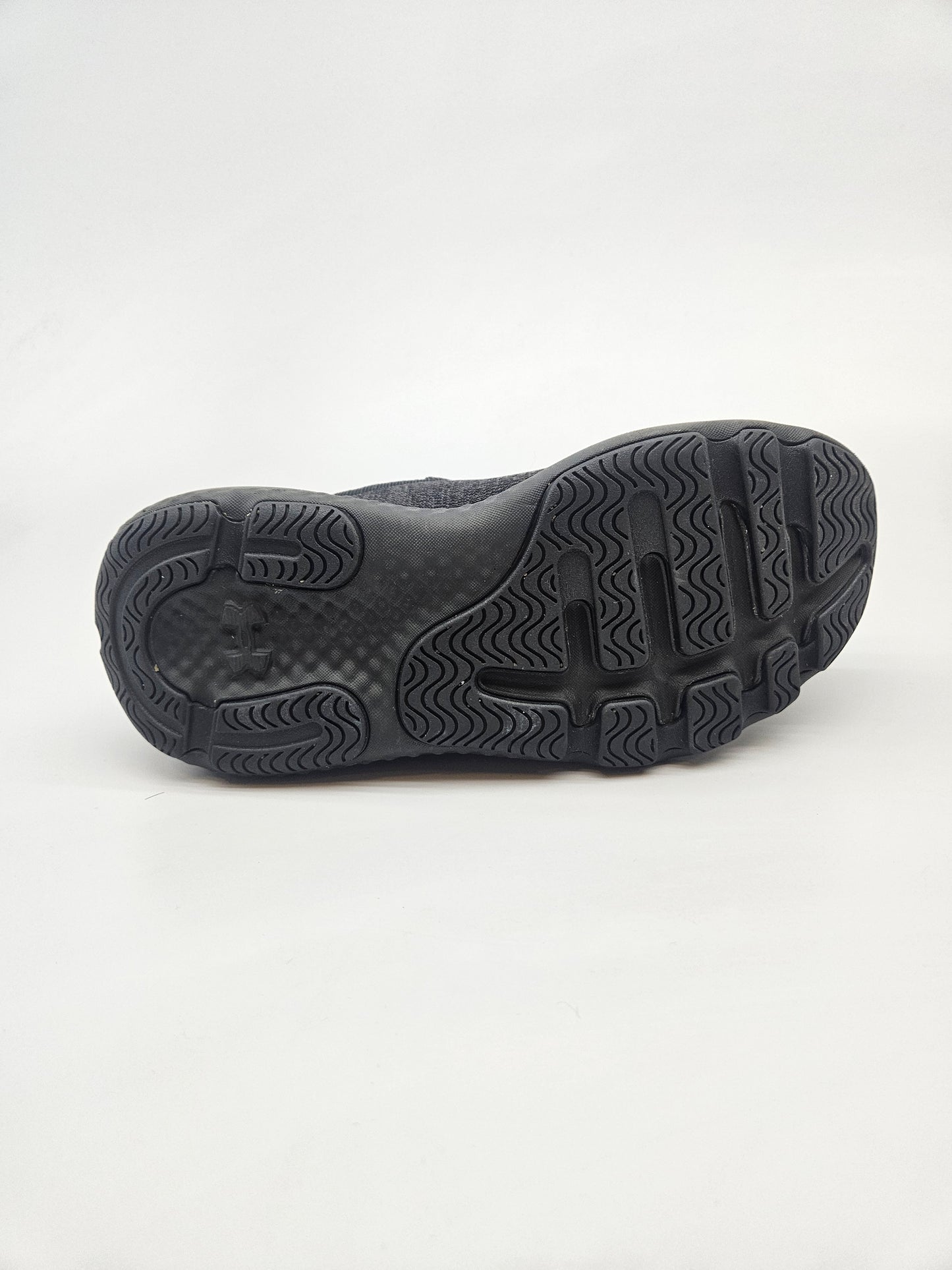 UNDER ARMOUR ORIGINAL PATIKI BR 38.5