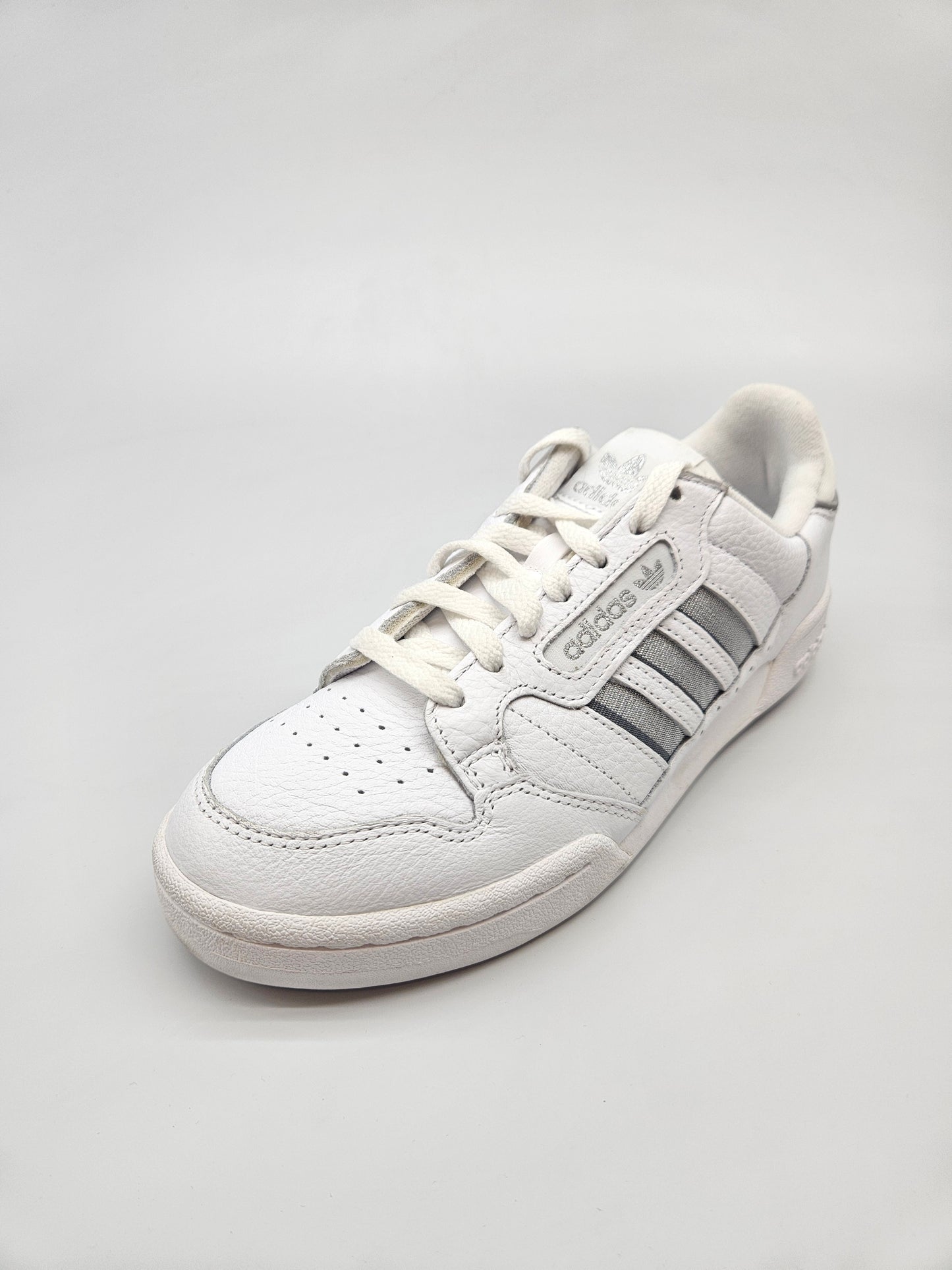 ADIDAS NOVI ORIGINAL PATIKI BR 40.5