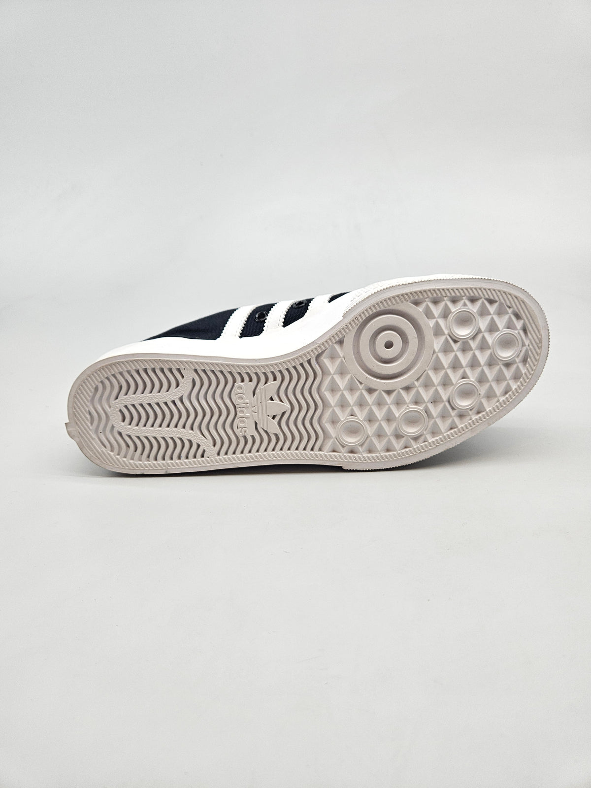 ADIDAS NOVI ORIGINAL PATIKI BR 38