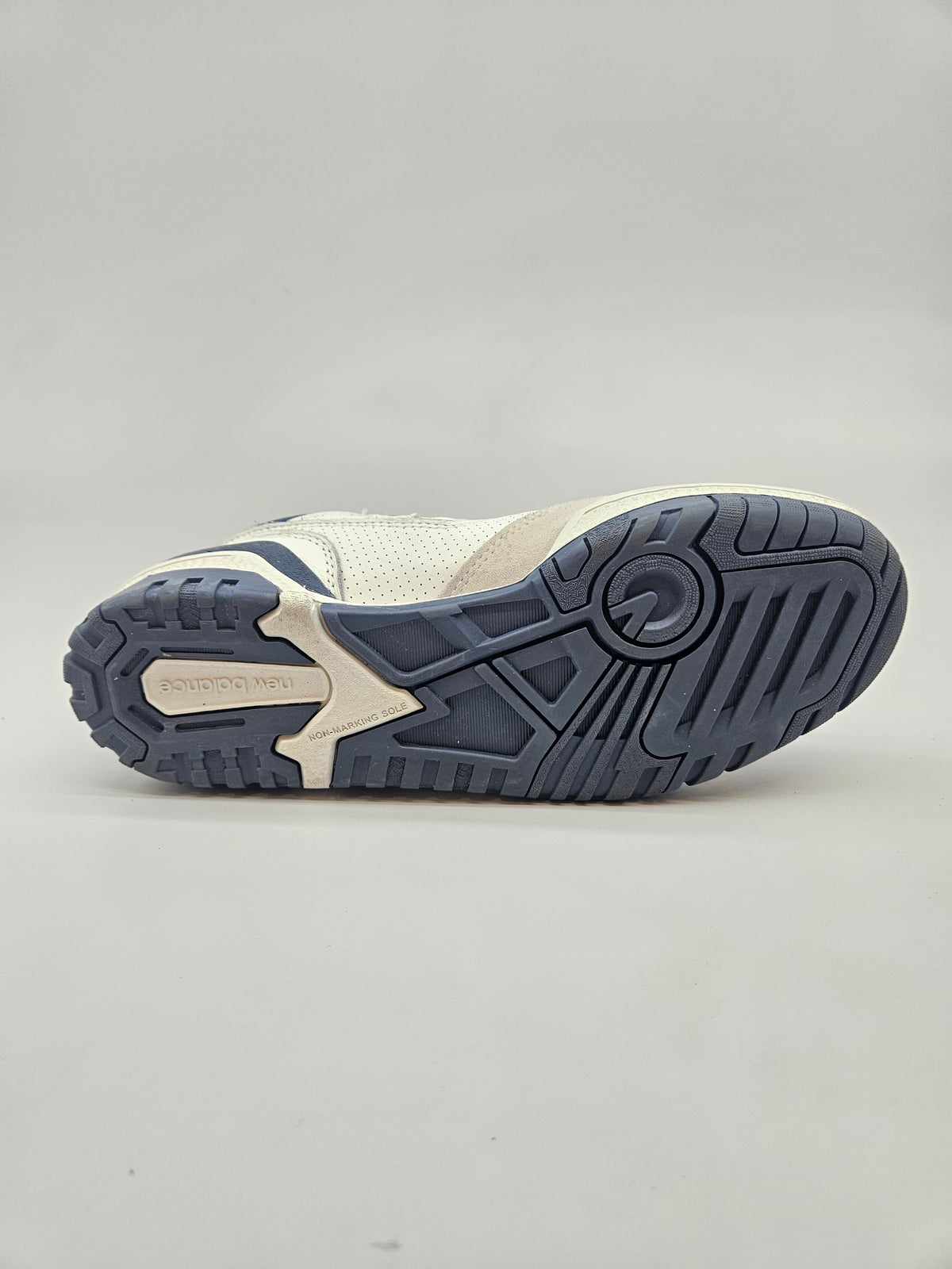 NEW BALANCE NOVI ORIGINAL PATIKI BR 41.5